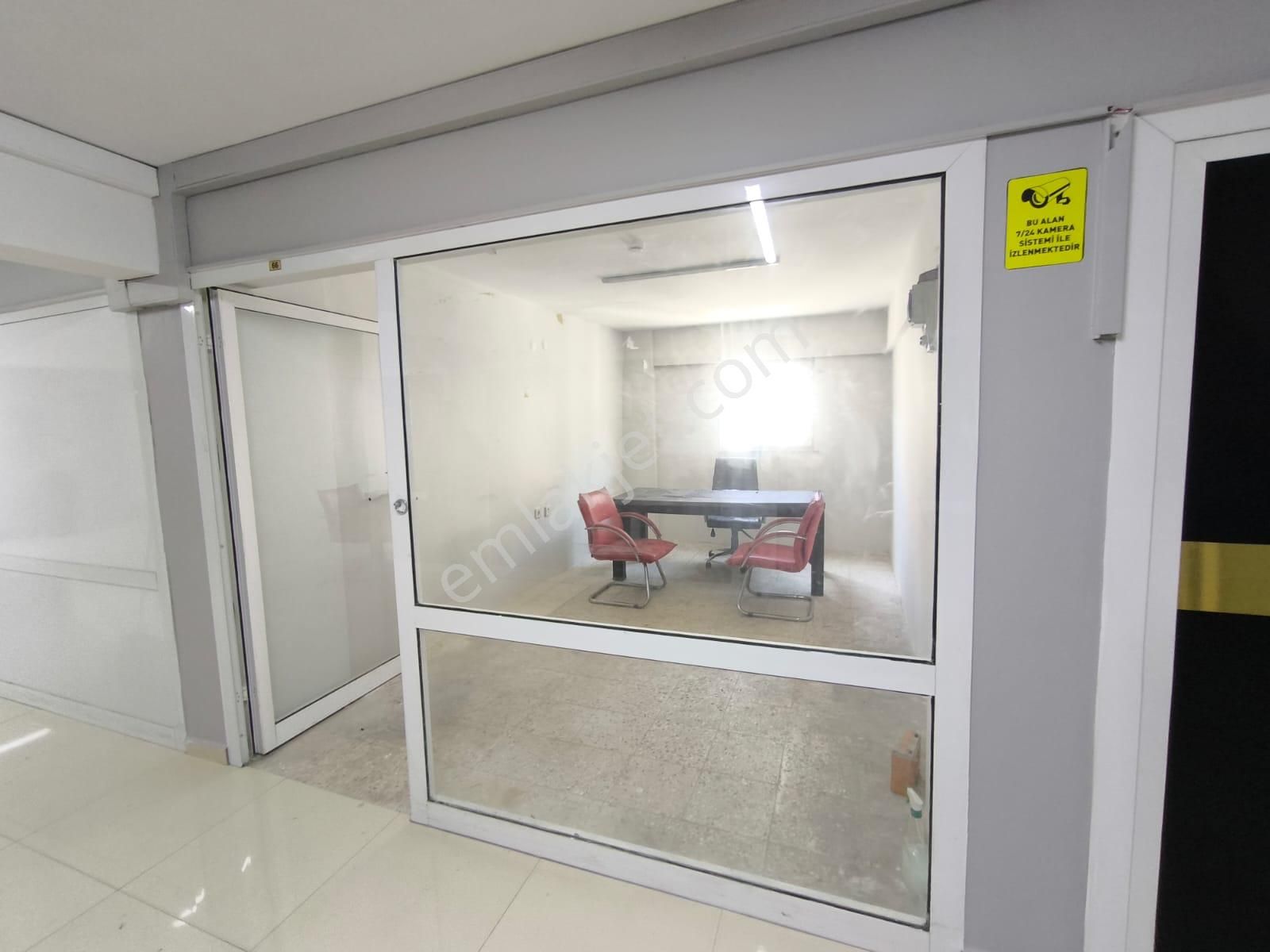 Silivri Ahmet Bircan Pasajın'da Kiralık Ofis