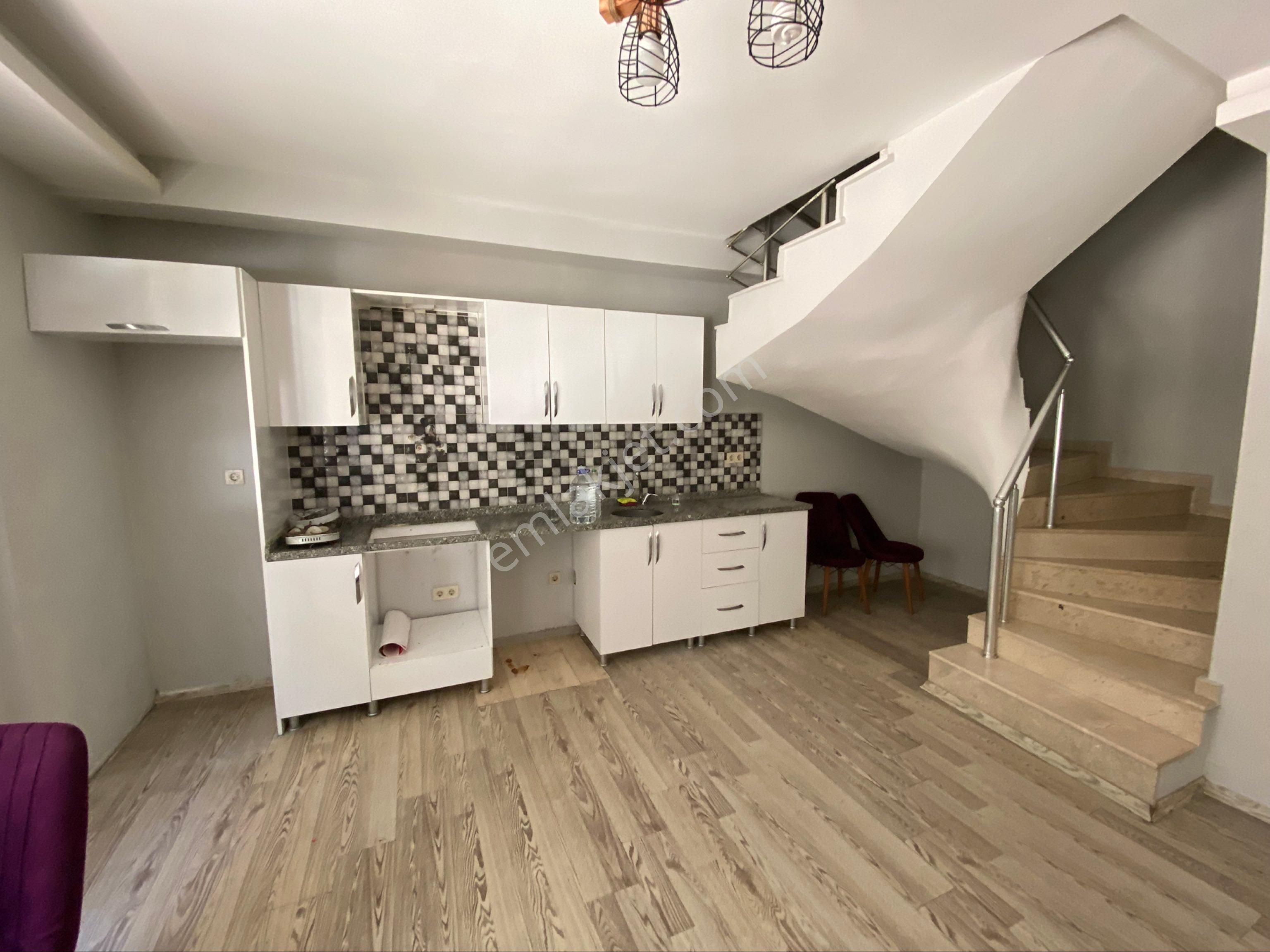 Ardadan Mersin Akdeniz Hamidiyede Satılık 2+1 Daire