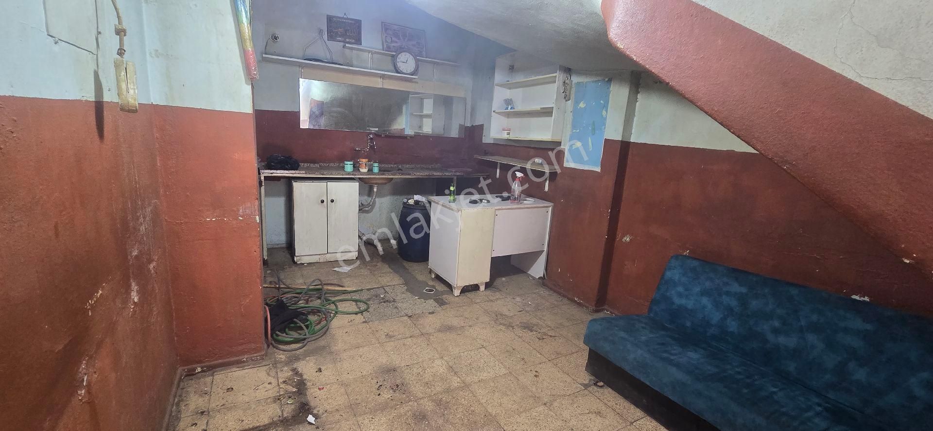 Buca Seyhan Mahallesi İnkılap İzban'a Yakın Sana İçinde Kiralık Çay Ocağı