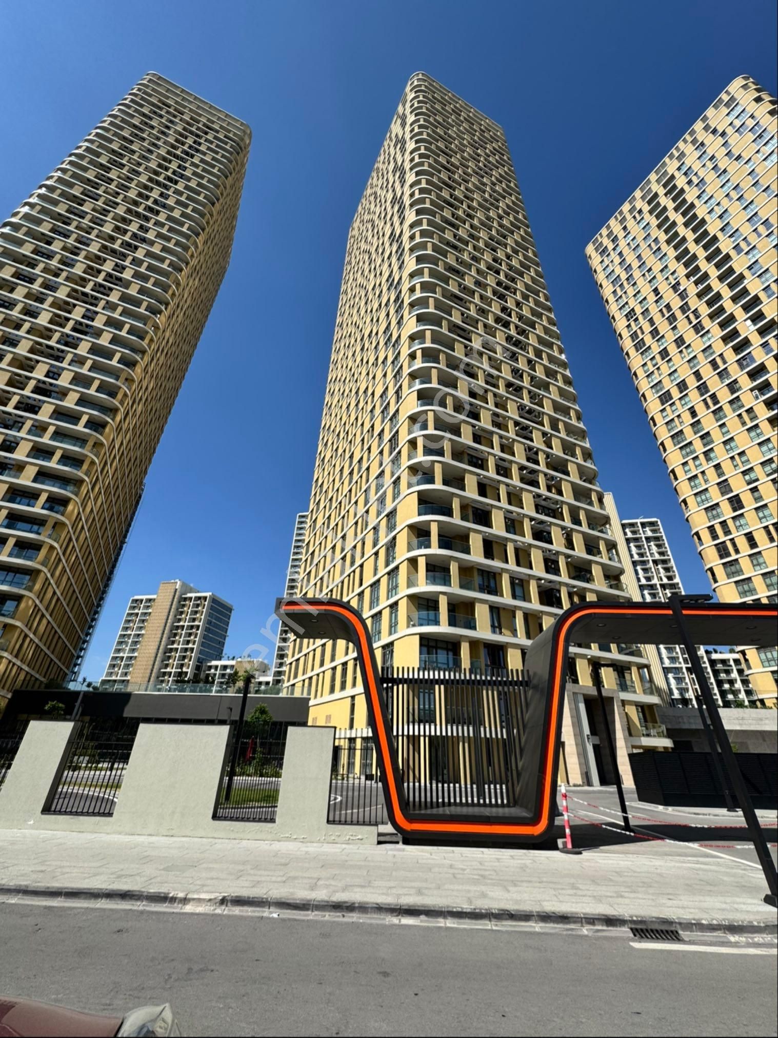 Merkez Ankara'da Özel Tasarım Lüks Eşyalı 4,5+1 Daire