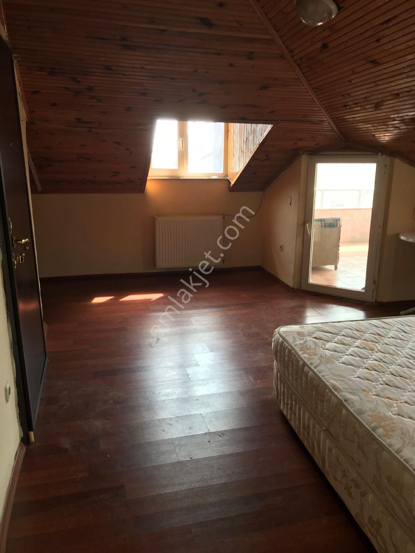 Fındıklıda 1+1 60m2 Çatı Katı Kiralık Daire