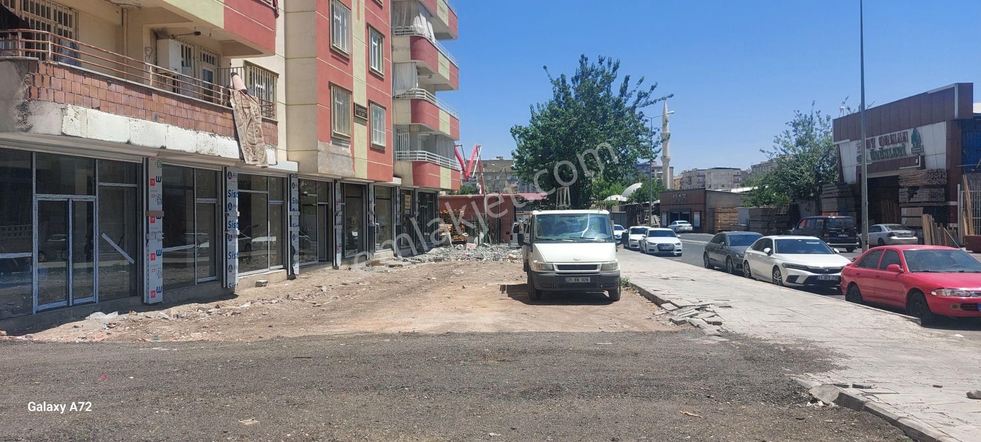 Yeni Müze Karşısı Her Sektöre Uygun Yatırımlık Dükkanlar