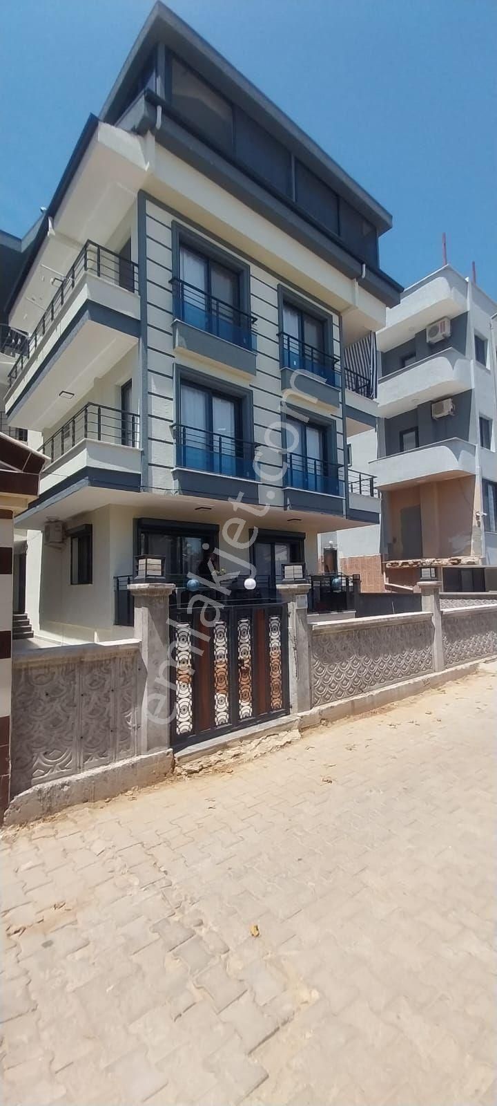 Didim Çarşı Merkezde Sıfır Yüksek Giriş Bahçeli 1+1 Daire
