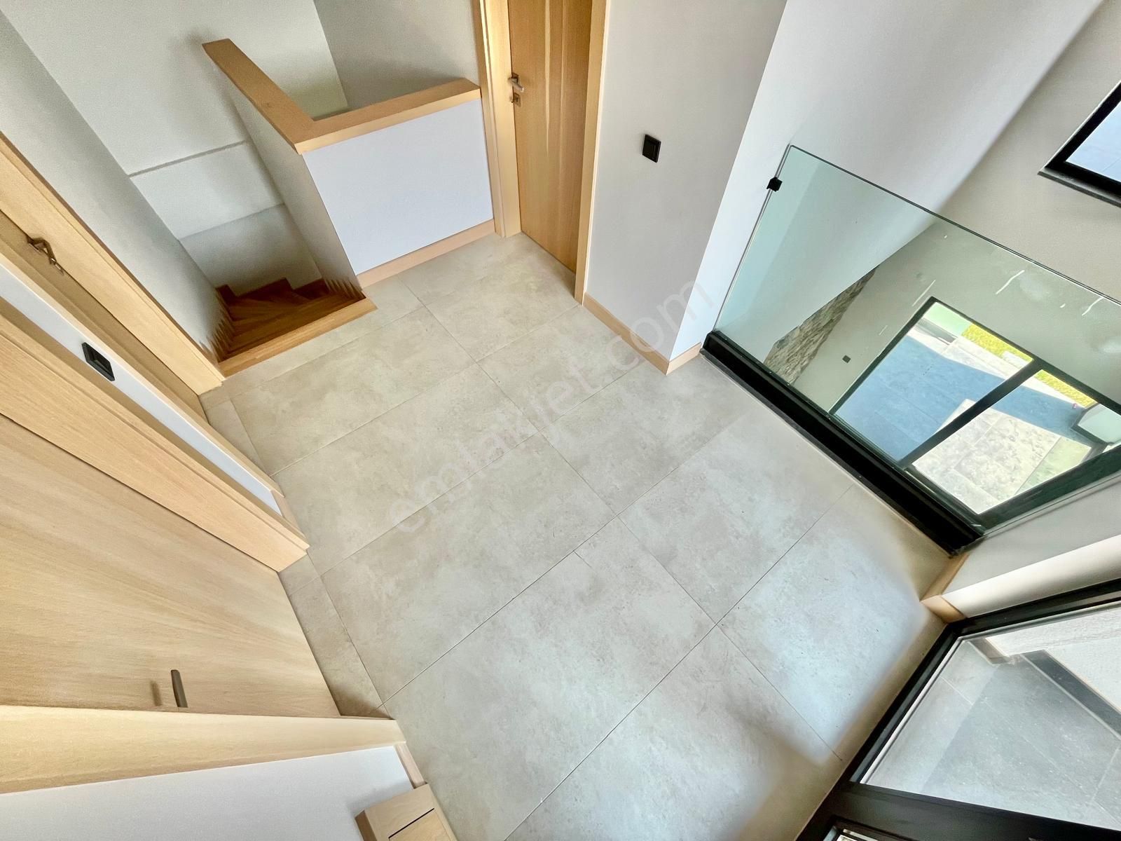 Gümüşden 405m² Arsa İçerisinde Tasarımıyla Göz Dolduran Müstakil - Görsel 32