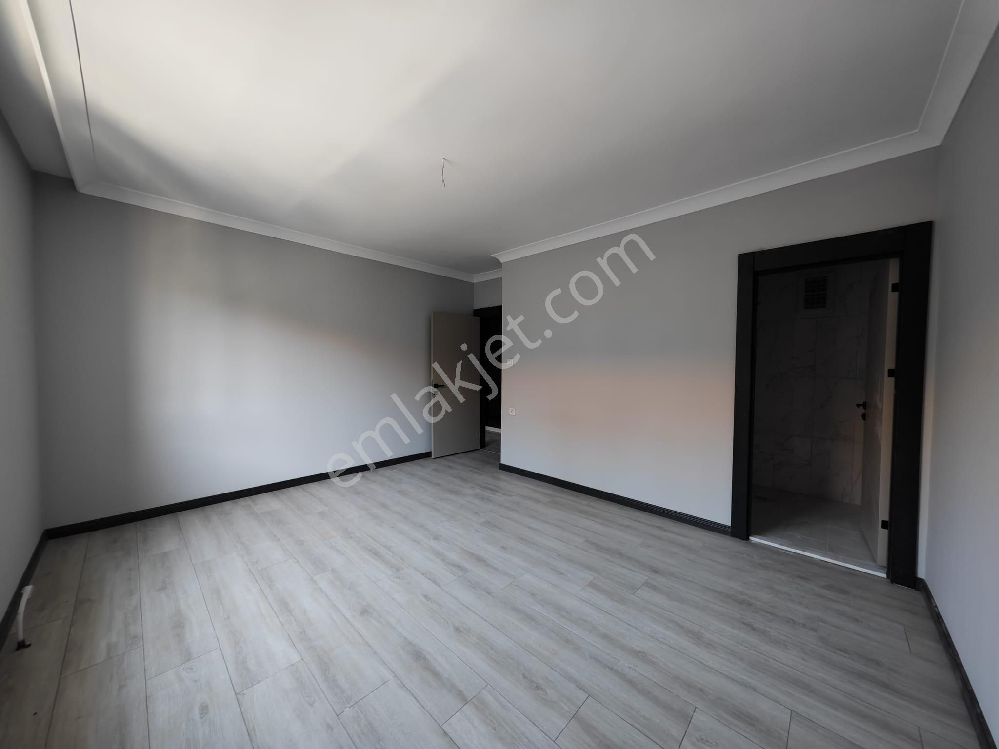 Başak'ta Full+full Yapılı E.banyolu Asansörlü Sıfır Bina 3+1 Katta Satılık Daire !! - Görsel 21
