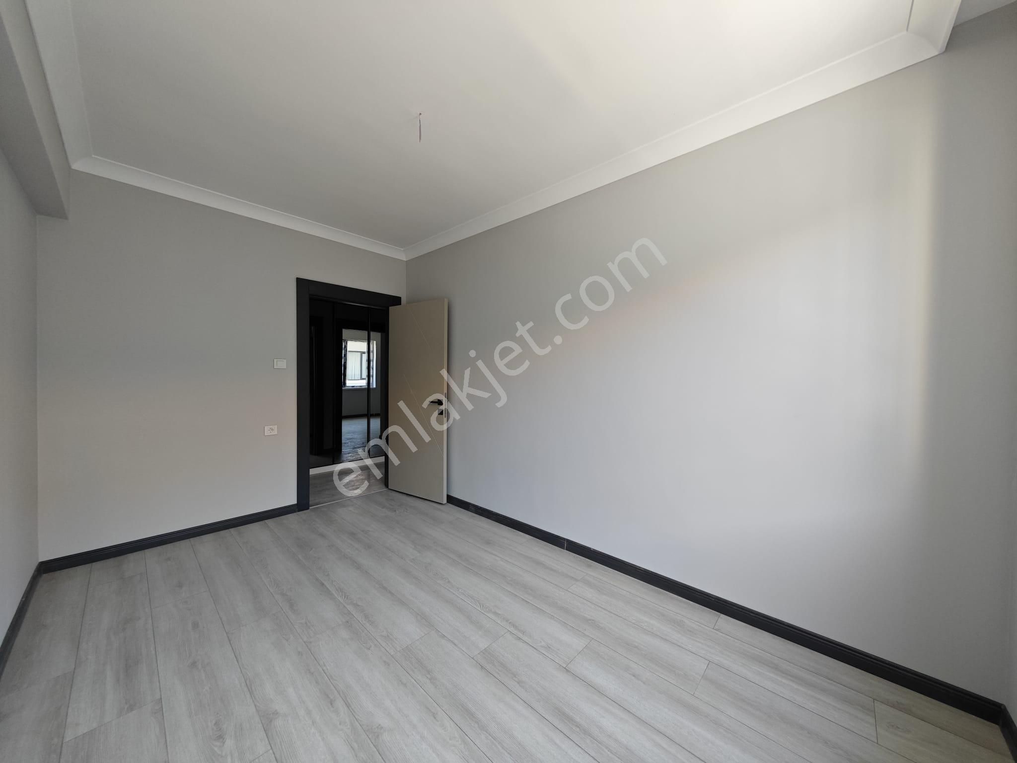 Başak'ta Full+full Yapılı E.banyolu Asansörlü Sıfır Bina 3+1 Katta Satılık Daire !! - Görsel 15