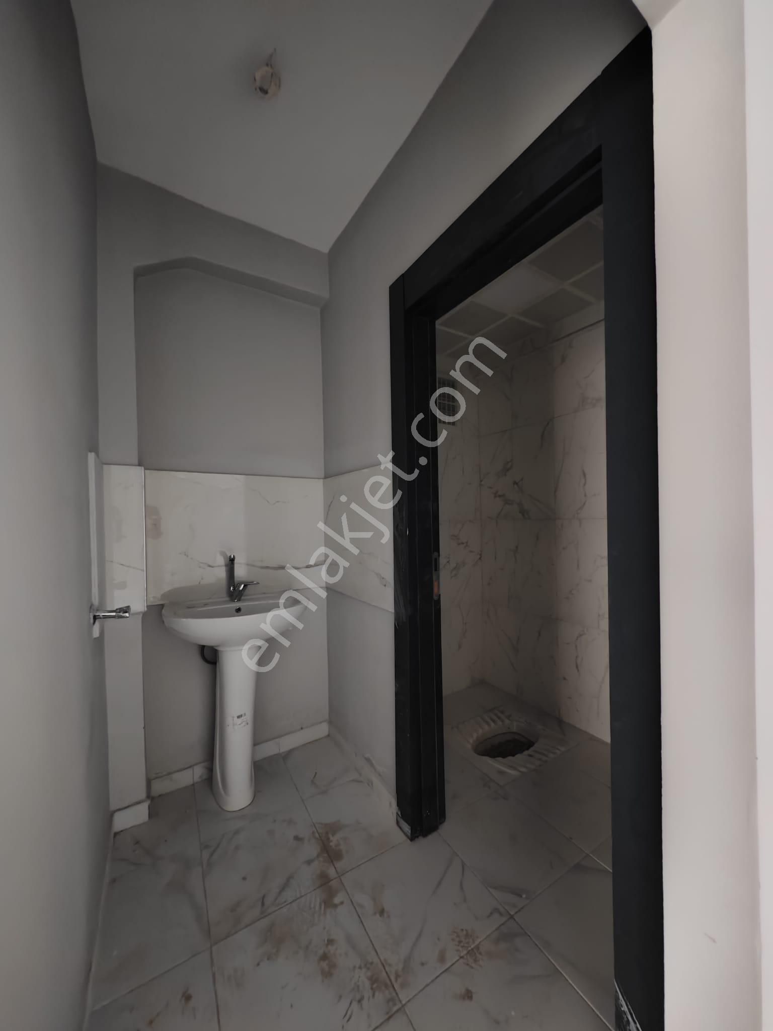 Başak'ta Full+full Yapılı E.banyolu Asansörlü Sıfır Bina 3+1 Katta Satılık Daire !! - Görsel 29