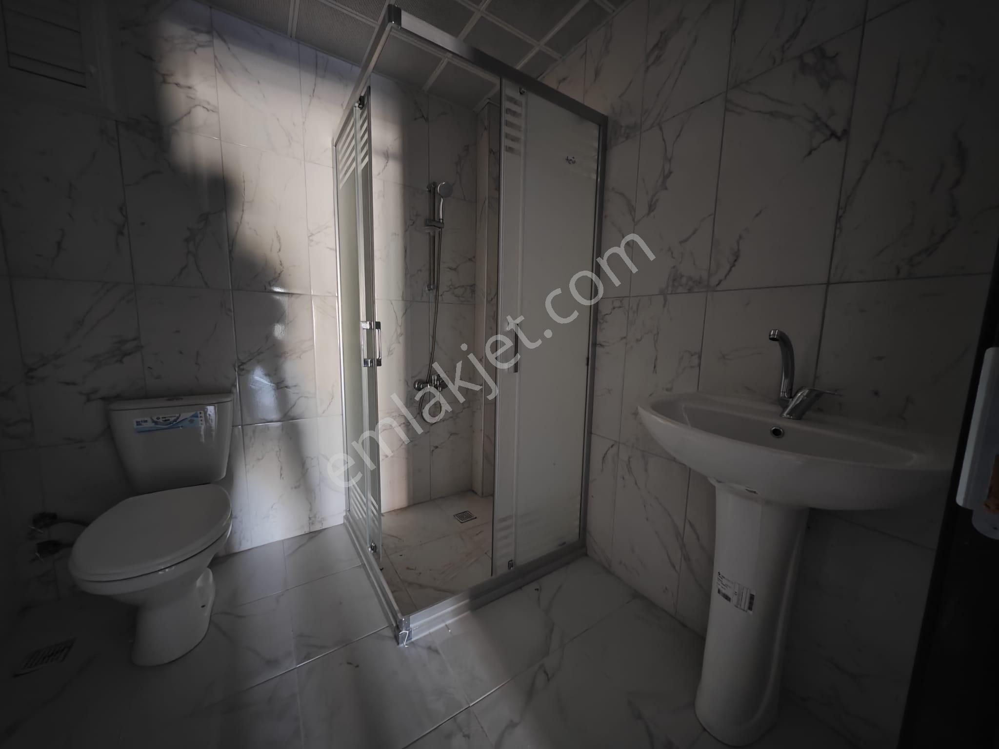 Başak'ta Full+full Yapılı E.banyolu Asansörlü Sıfır Bina 3+1 Katta Satılık Daire !! - Görsel 31