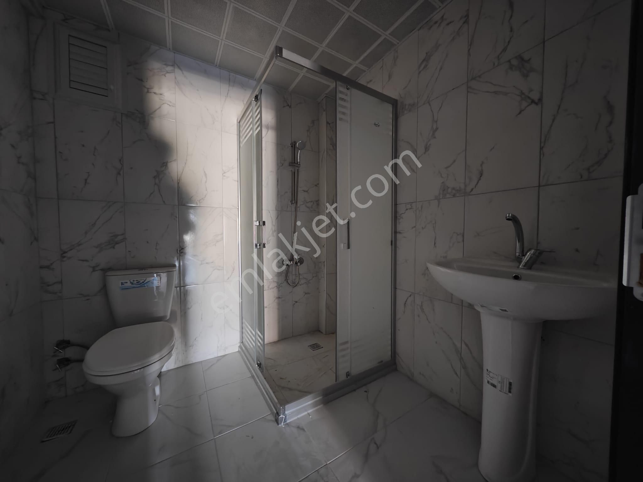 Başak'ta Full+full Yapılı E.banyolu Asansörlü Sıfır Bina 3+1 Katta Satılık Daire !! - Görsel 32
