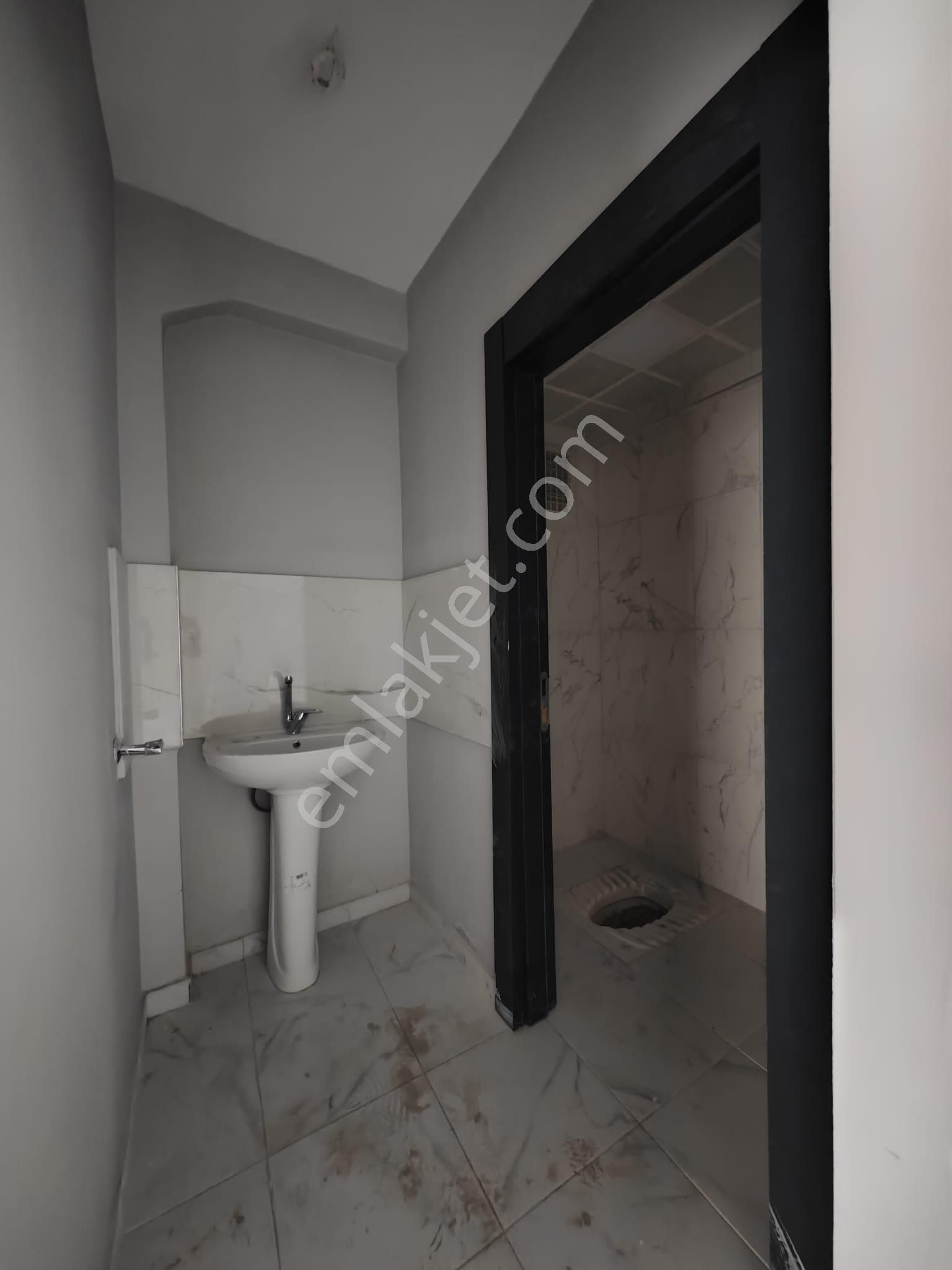 Başak'ta Full+full Yapılı E.banyolu Asansörlü Sıfır Bina 3+1 Katta Satılık Daire !! - Görsel 30
