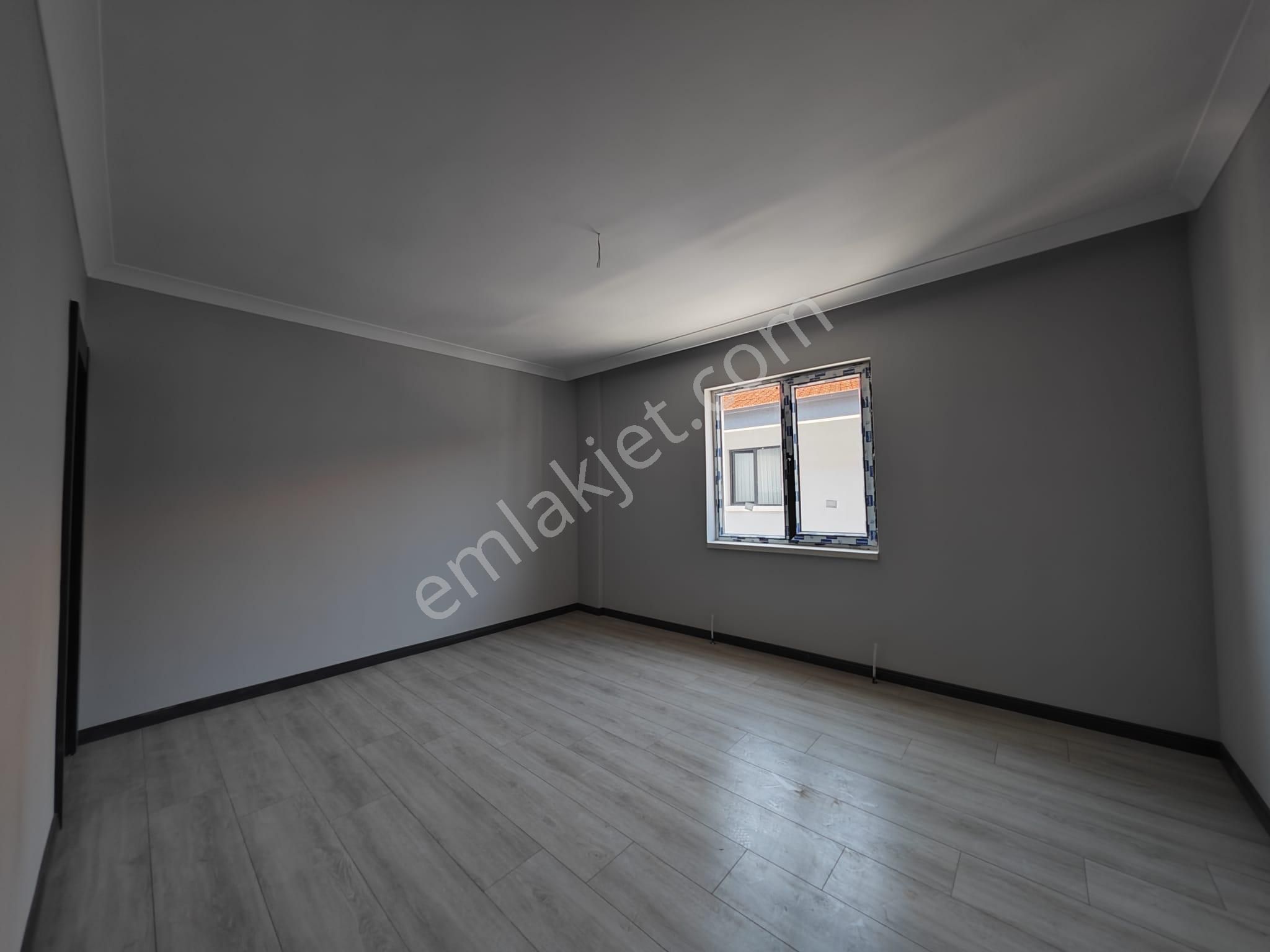 Başak'ta Full+full Yapılı E.banyolu Asansörlü Sıfır Bina 3+1 Katta Satılık Daire !! - Görsel 18