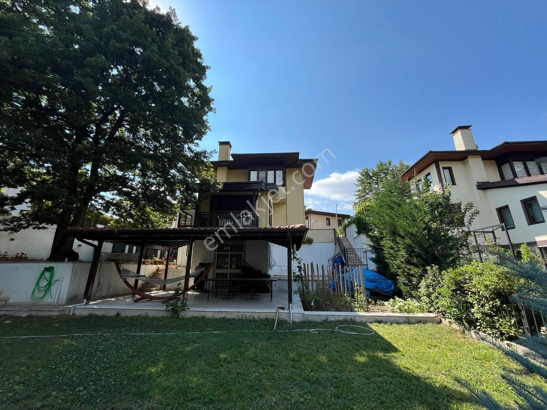 Beykoz Konaklarının En Güzel Konaklarından Birisi Satılıktır