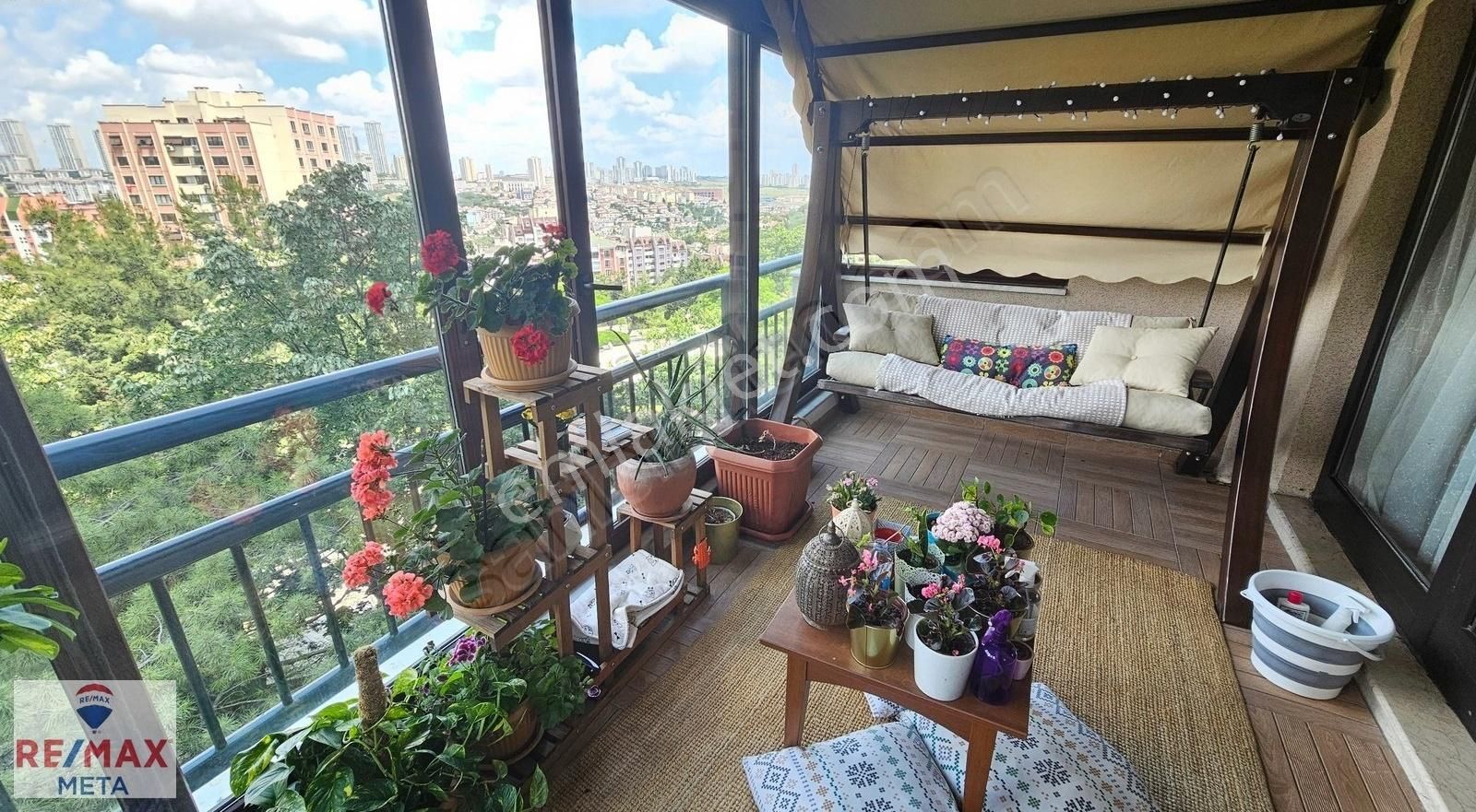 Bahçeşehir Gül Bloklarında Tadilatlı D Tipi 3+1 Satılık Daire