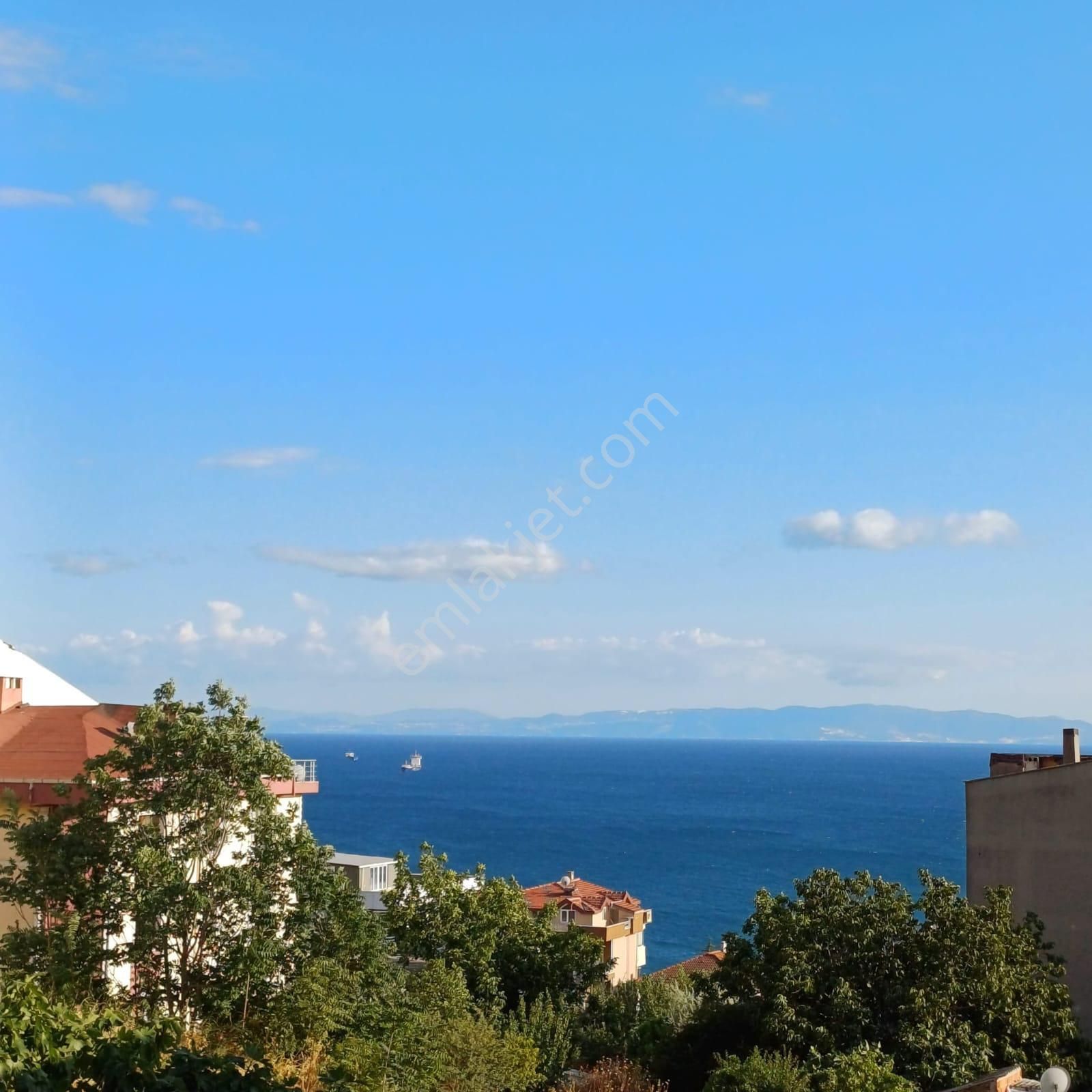Tekirdağ S.paşa Hürriyet Mah. Site İçinde Deniz Manzaralı 2+1 Satılk Daire