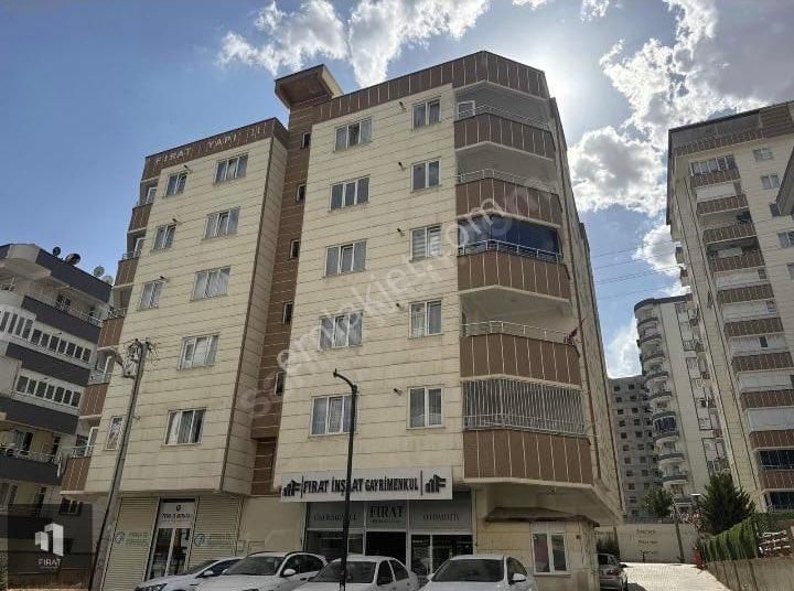 Ayaz Eml‘tan Satılık 2 + 1 Daire