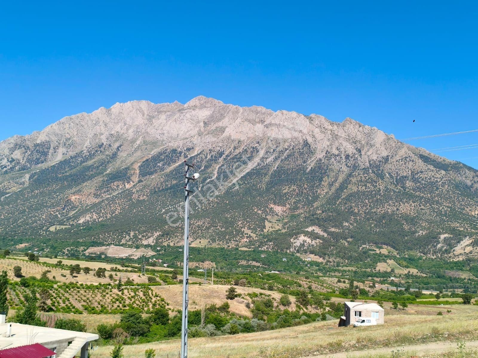 Pozantı Kar Emlaktan Kamışlı Yaylasında Doğa Manzaralı Yaylalık 550 M2 Satılık Arsa