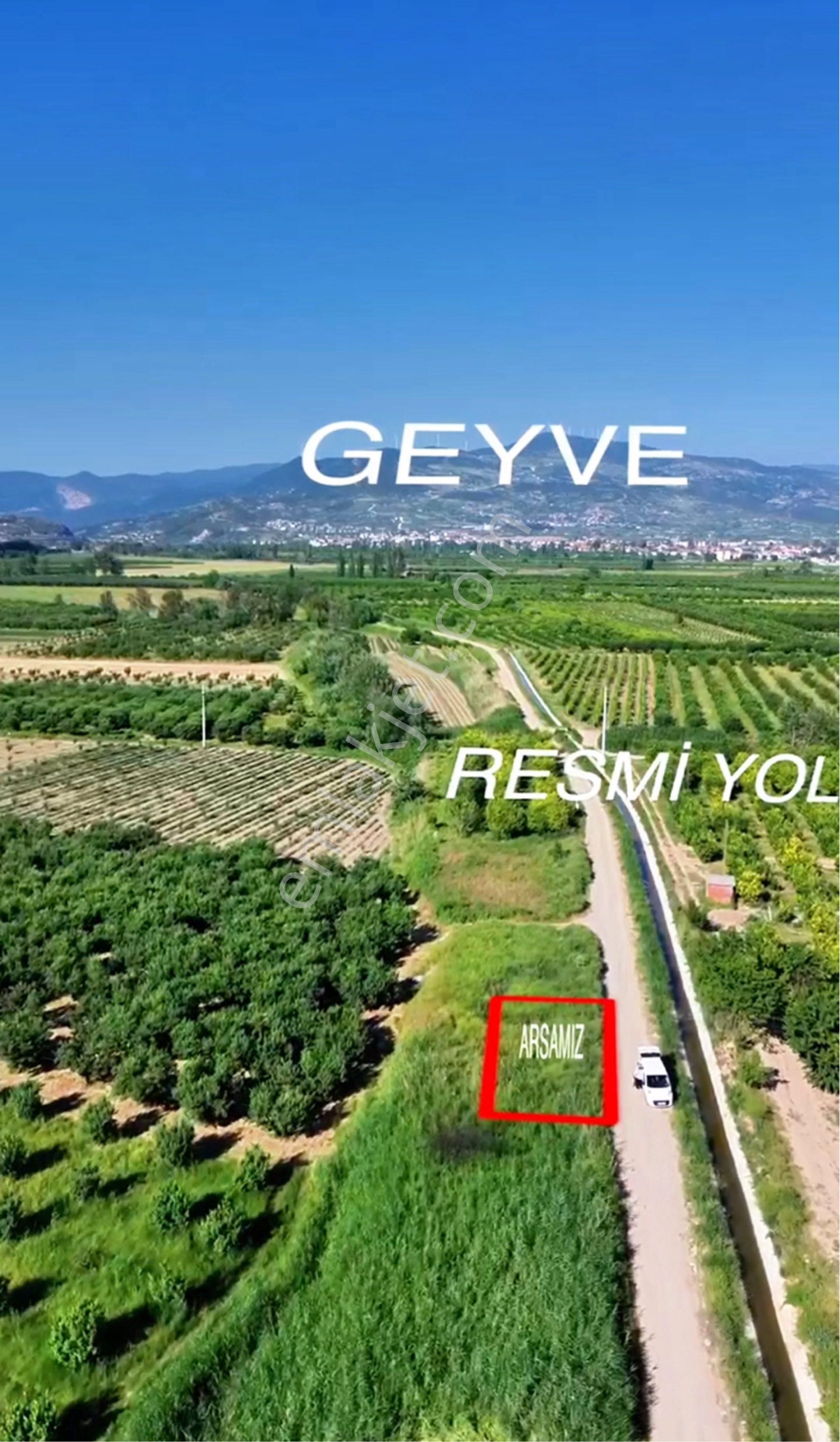 İmara 100 Metre Sakarya Geyve Umurbey’de Tarla