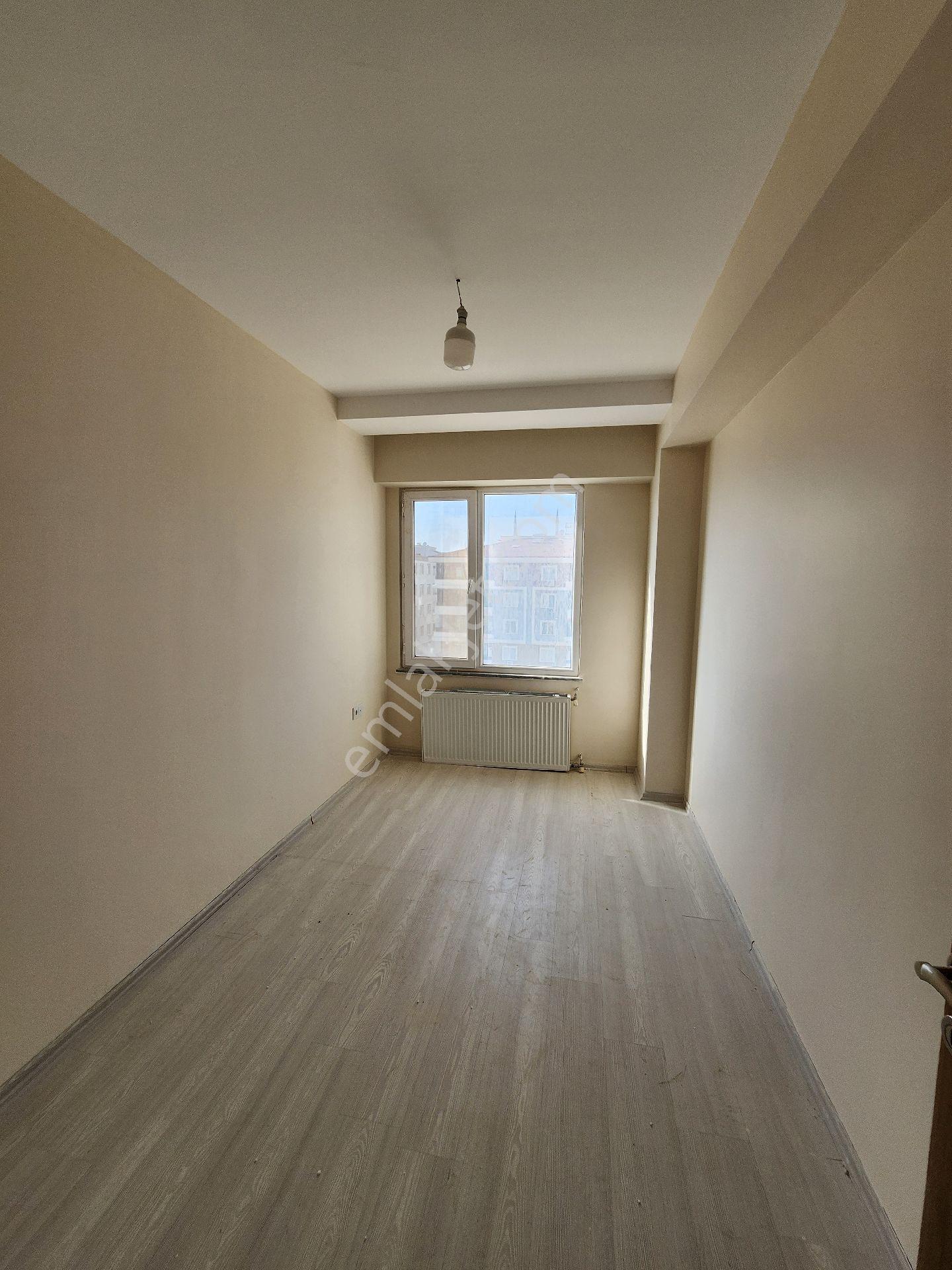 Bayar Gayrimenkulden Yenibeşevler 3.5+1 60 M2 Teraslı Daire - Görsel 18