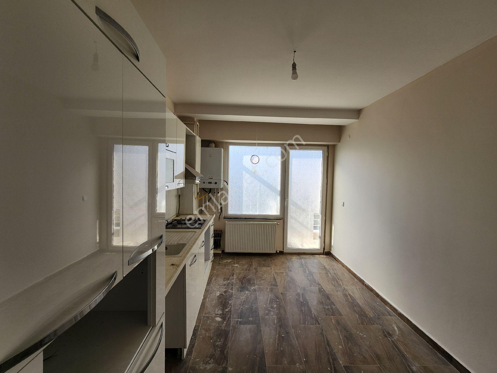 Bayar Gayrimenkulden Yenibeşevler 3.5+1 60 M2 Teraslı Daire - Görsel 16