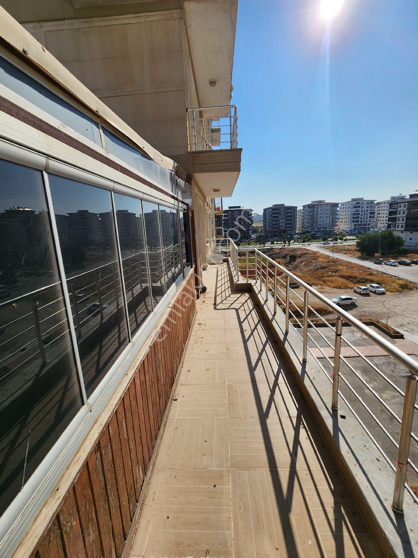 Bayar Gayrimenkulden Yenibeşevler 3.5+1 60 M2 Teraslı Daire - Görsel 3