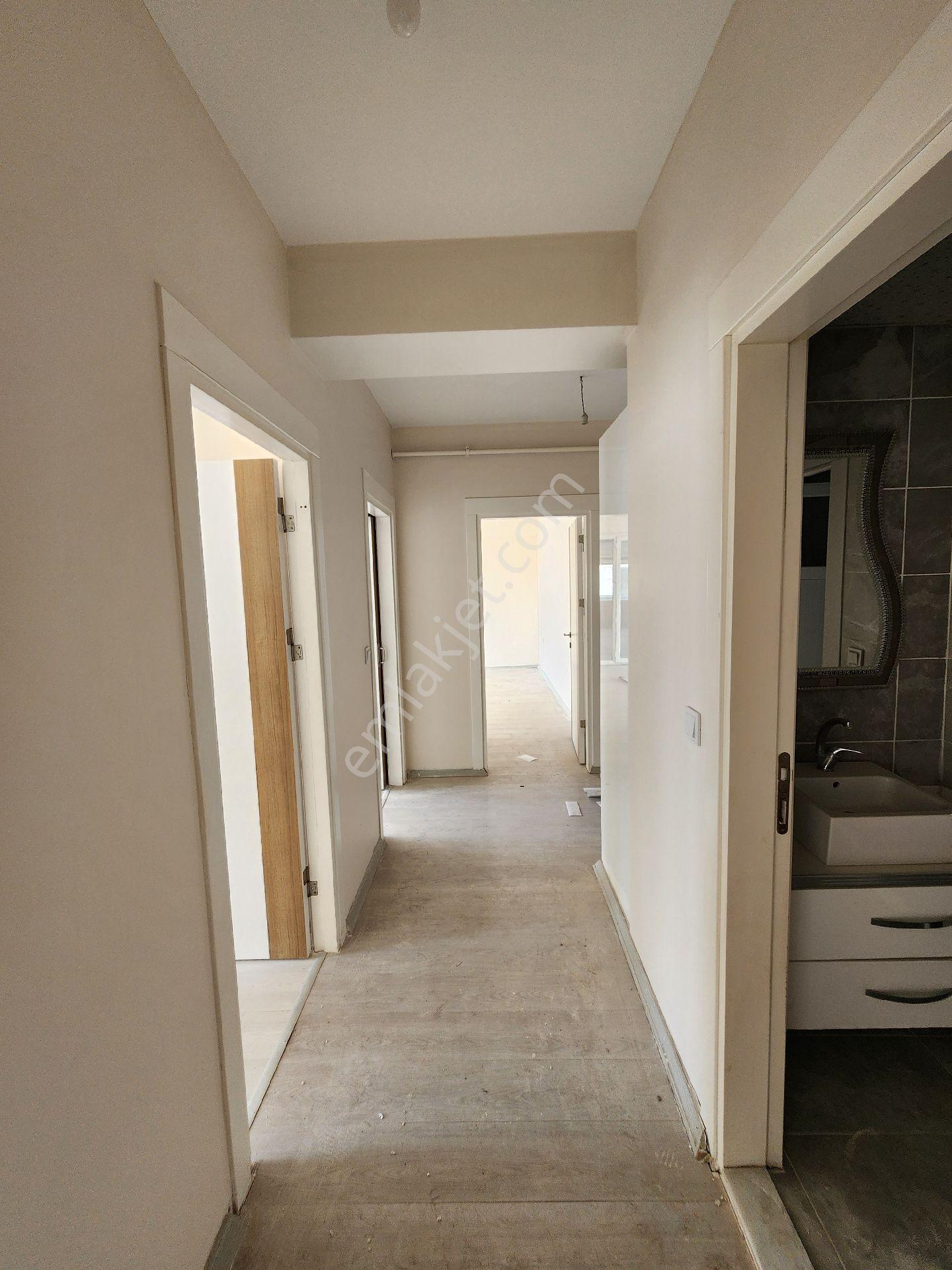 Bayar Gayrimenkulden Yenibeşevler 3.5+1 60 M2 Teraslı Daire - Görsel 23