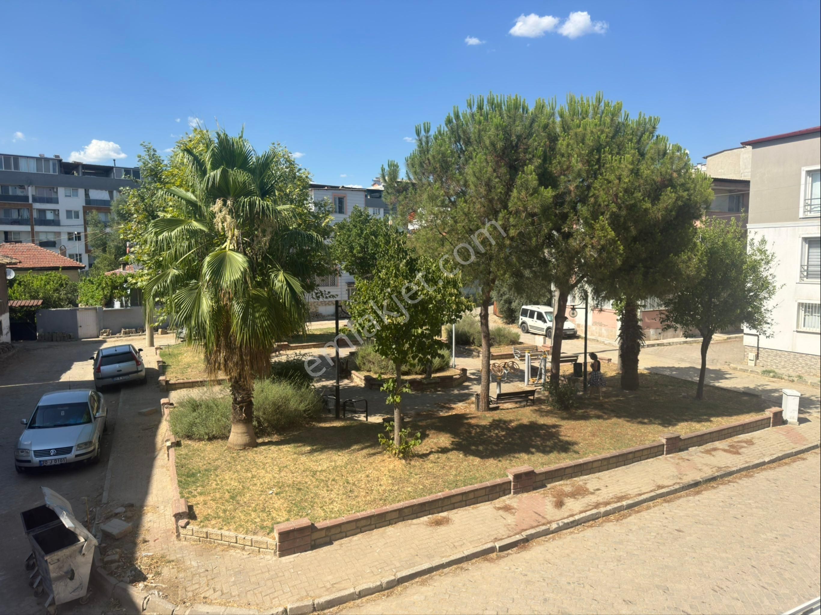 Grand Egelim Emlaktan Satılık 1+1 Daire