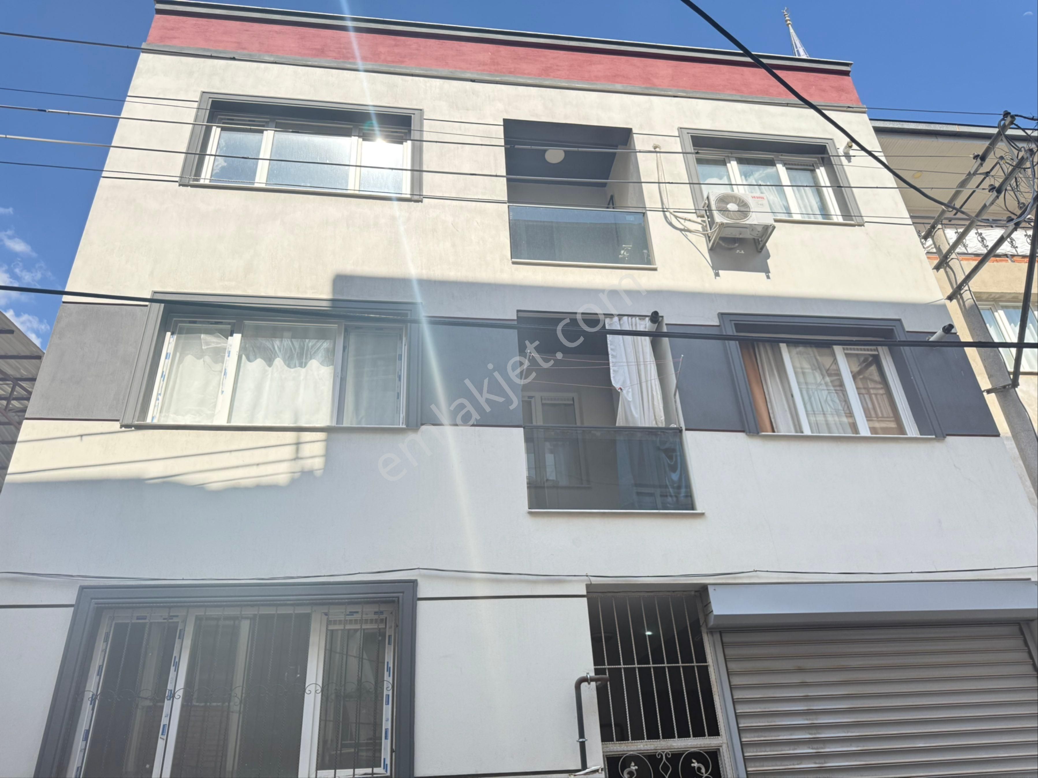 Yeni, Ferah Ve Merkezi Konumda – Bornova Mevlana’da Sıfır 2+1 Daire – Yüksek Giriş