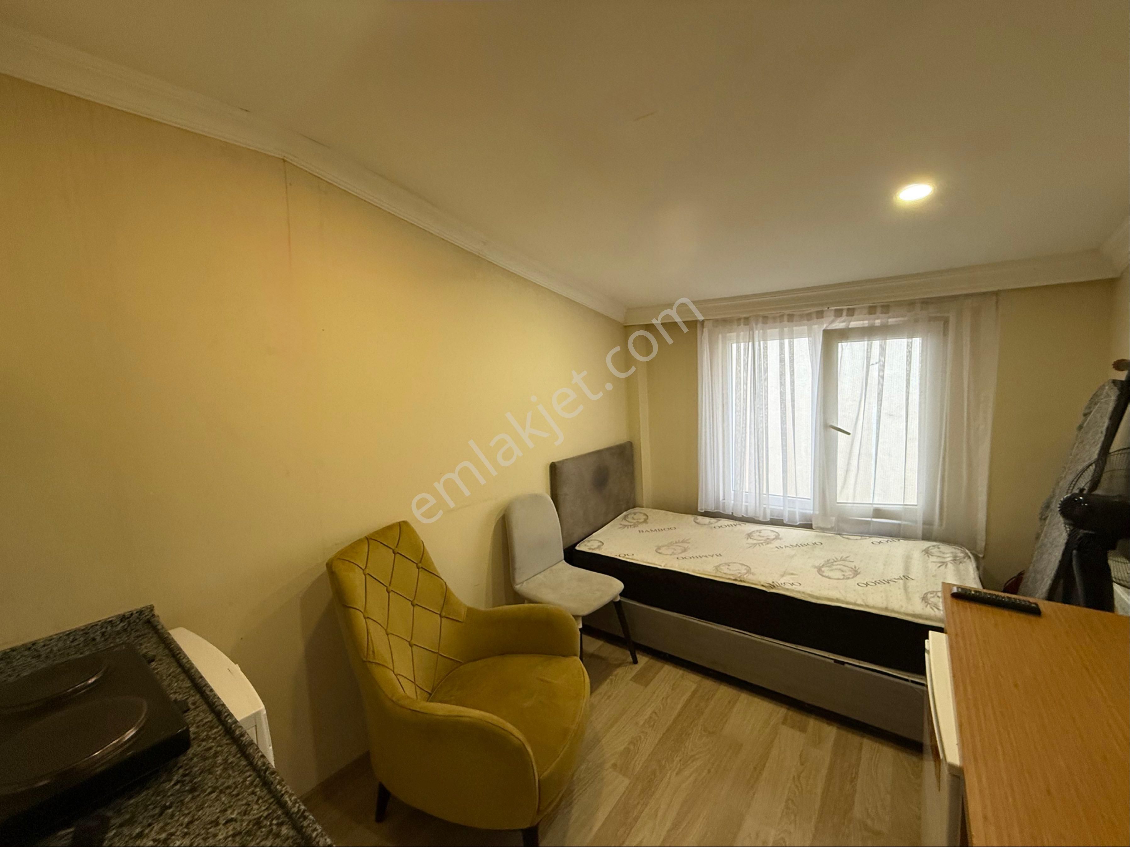 Cadde Arkası 5.kat Full Eşyalı Lüks 1+0 Daire+hemen Taşın