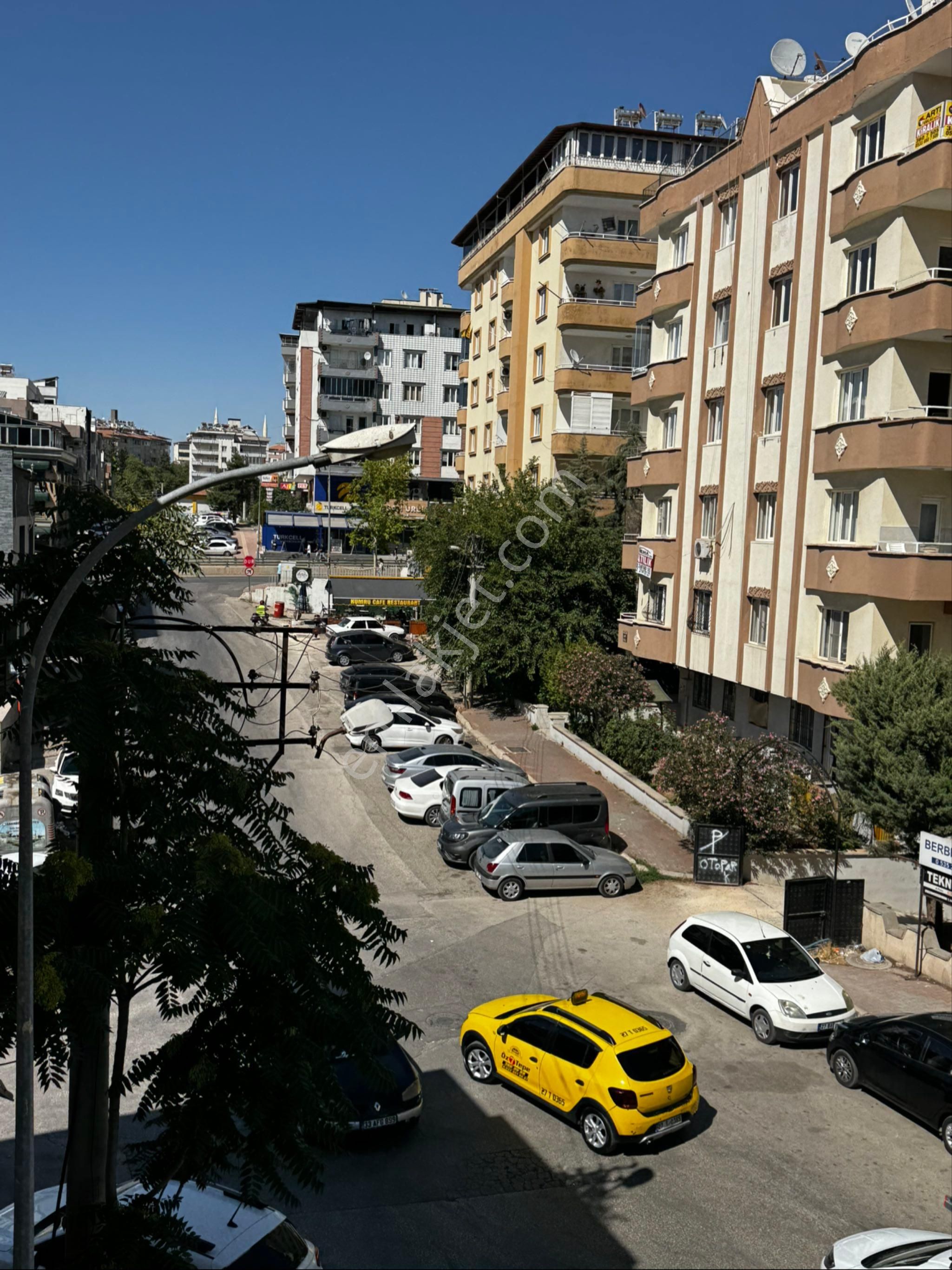 G.antep Ünüversitesi Karşısında Arakat 1+0 Satılık Eşyalı Stüdyo Daire