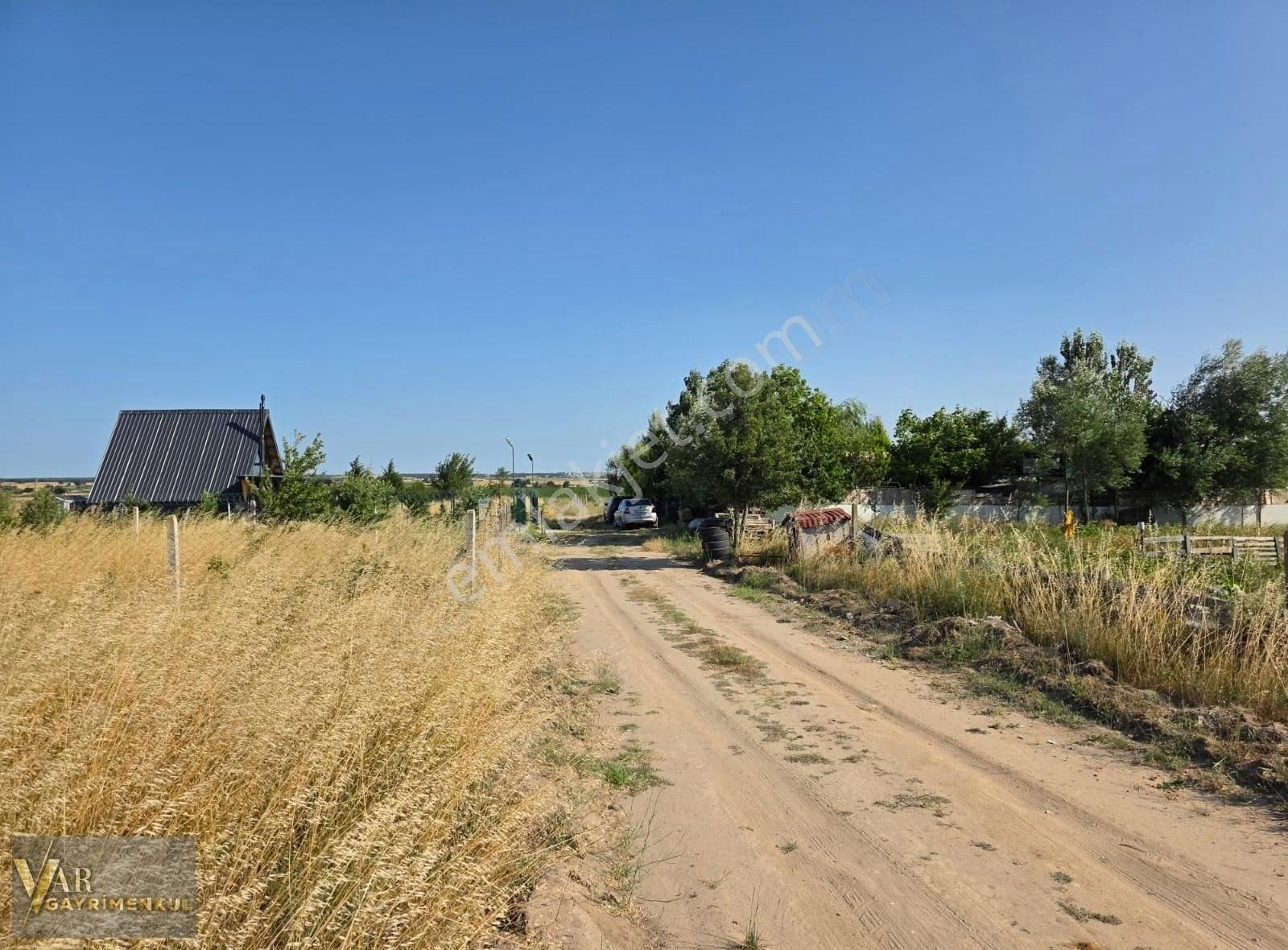 Tekirdağ Saray Büyükyoncalıda 279m2 Satılık İmarlı İfrazlı Arsa