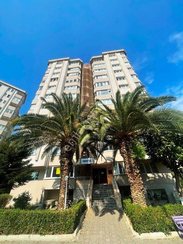 Yakakent Sitesinde Kapalı Balkonlu 3+1 90m2 Yüksek Giriş