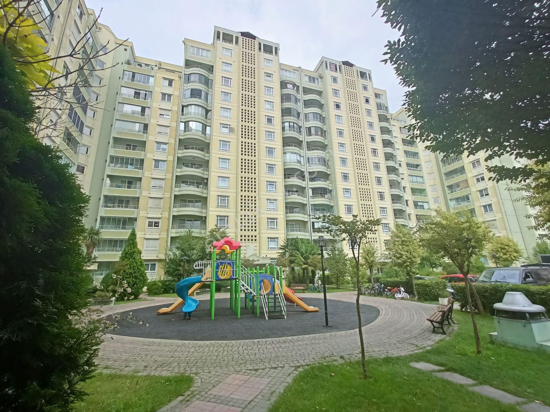 Kaçmaz Emlak Yasemin Park Satılık 1+1 Manzaralı ,bakımlı Daire!
