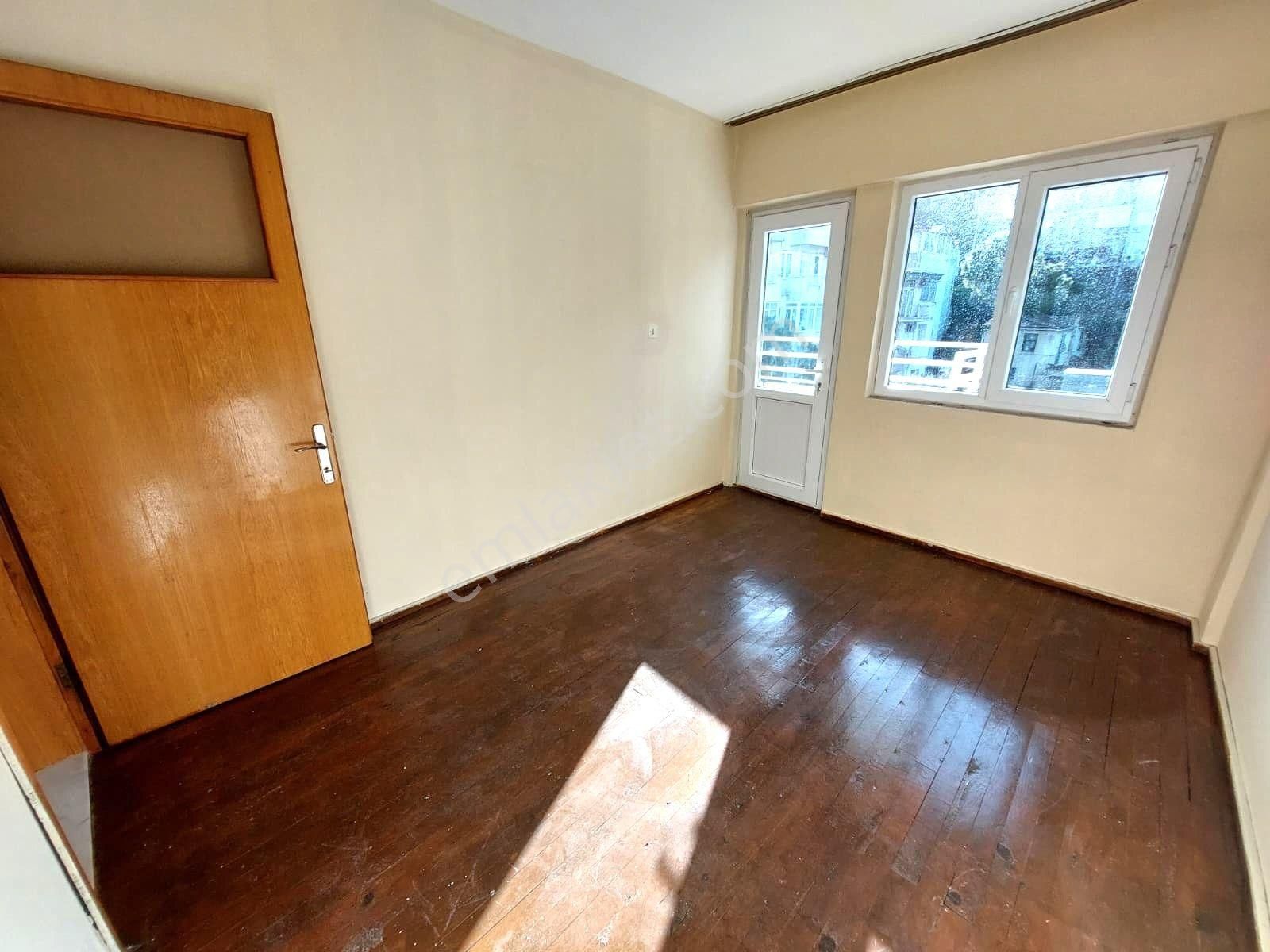 Kuşadası Merkezde Arakat 2+1 Kiralık Daire - Görsel 12