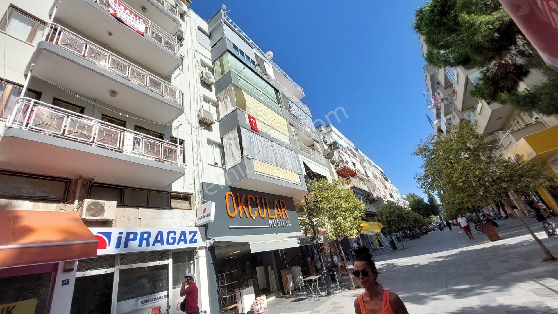 Kuşadası Merkezde Arakat 2+1 Kiralık Daire - Görsel 22