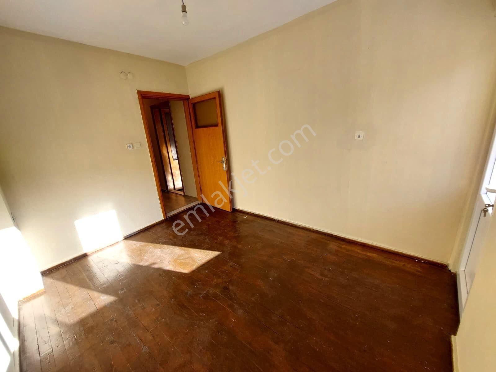 Kuşadası Merkezde Arakat 2+1 Kiralık Daire - Görsel 14