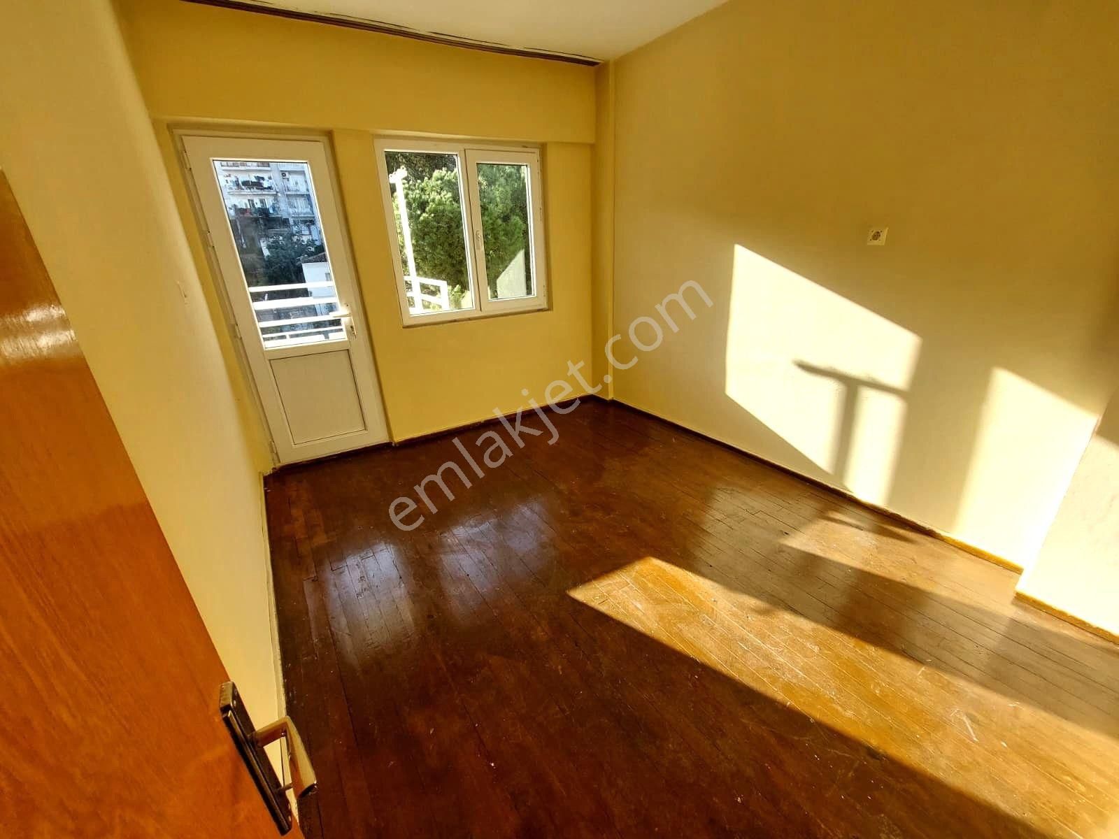 Kuşadası Merkezde Arakat 2+1 Kiralık Daire - Görsel 13