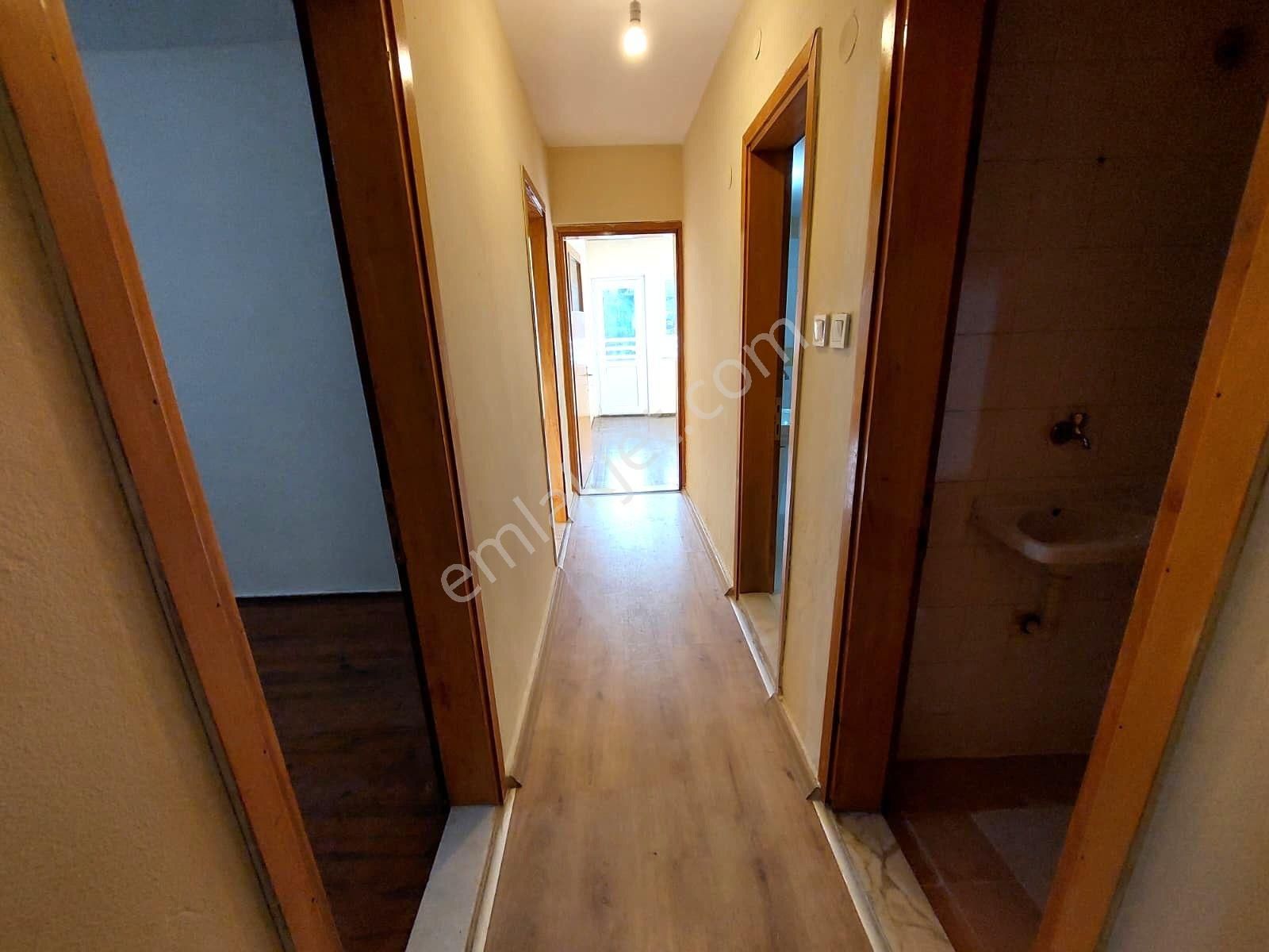 Kuşadası Merkezde Arakat 2+1 Kiralık Daire - Görsel 11