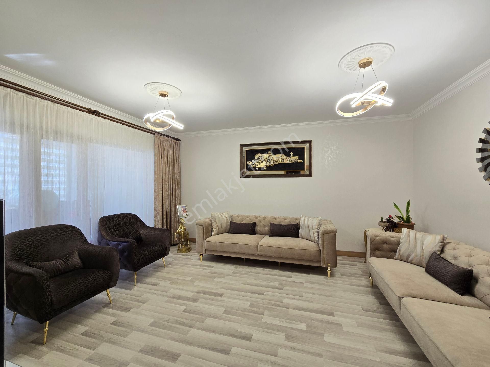 Cadde Seyran'dan Satılık 2+1 97 M2 Arakat Yapılı Sarı Toki