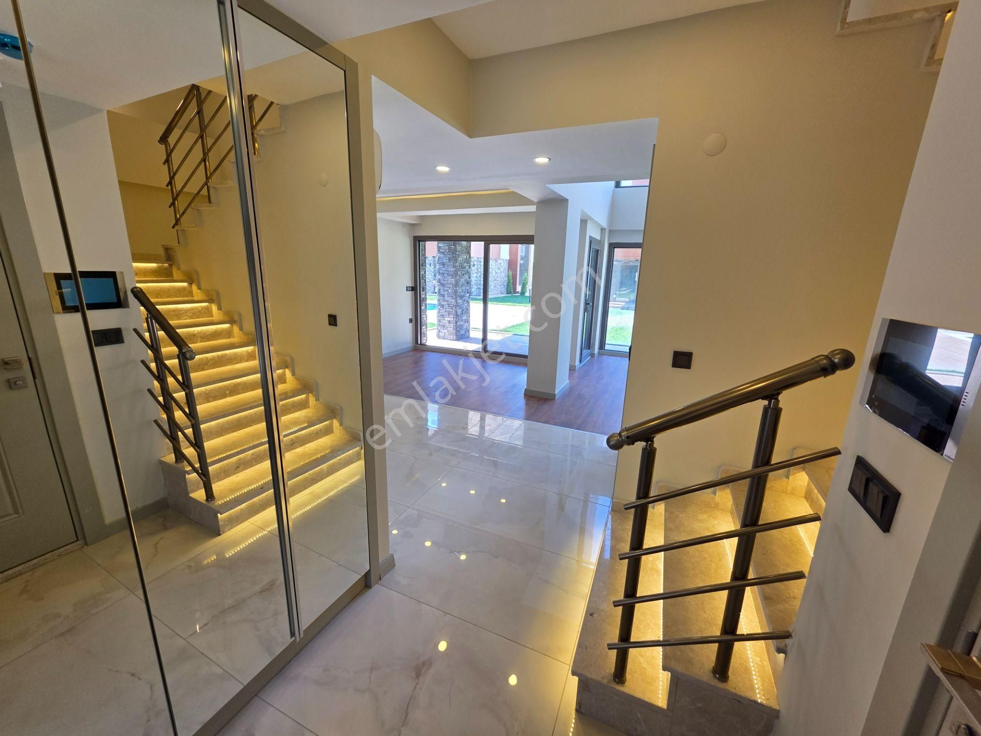 Vahdet'ten Güre'de Lüks Ve Konforun Buluştuğu 4+1 Loft Villa !!! - Görsel 8