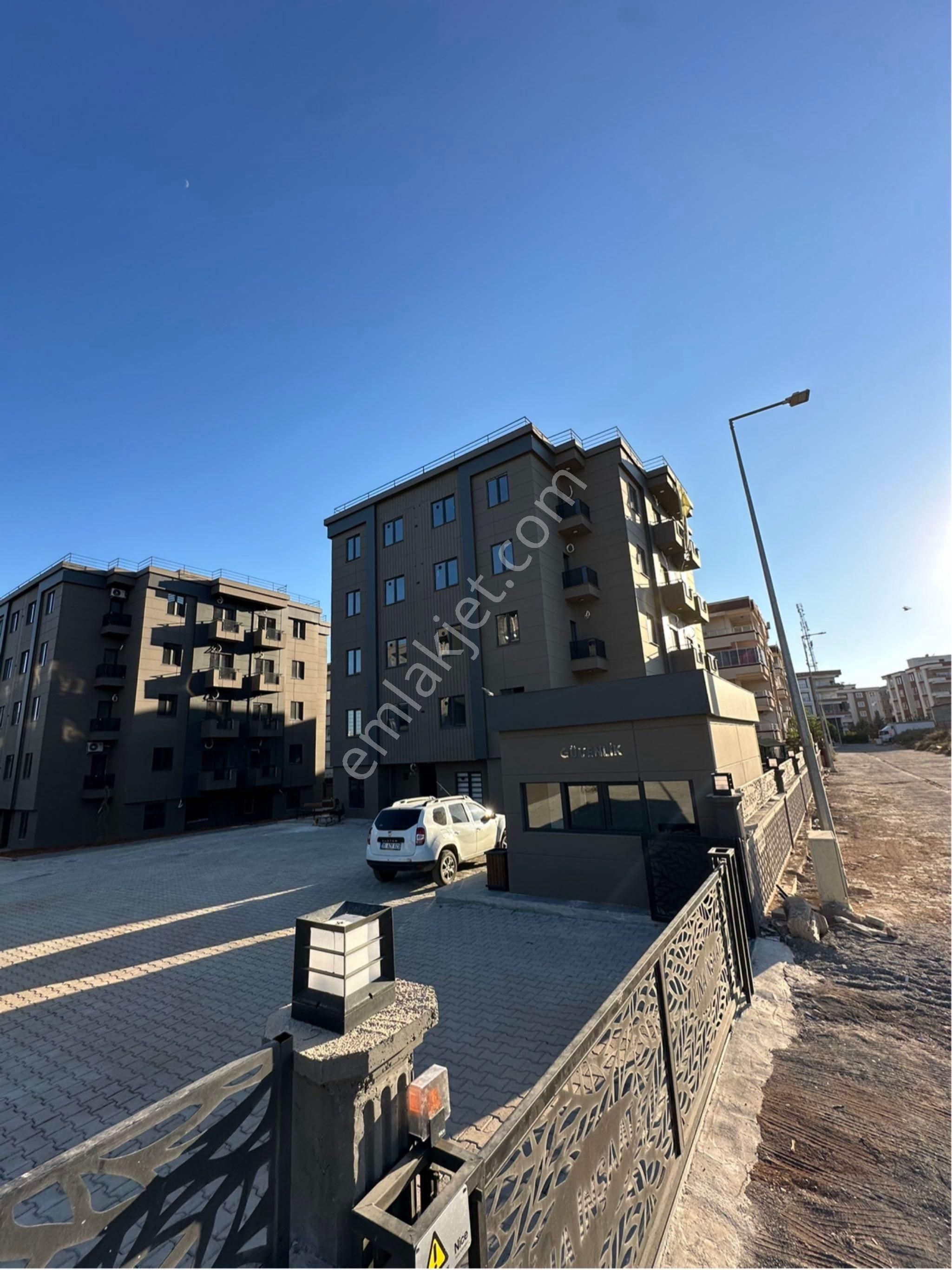 Akdem Emlaktan Satılık 1+1 Sıffır Daire