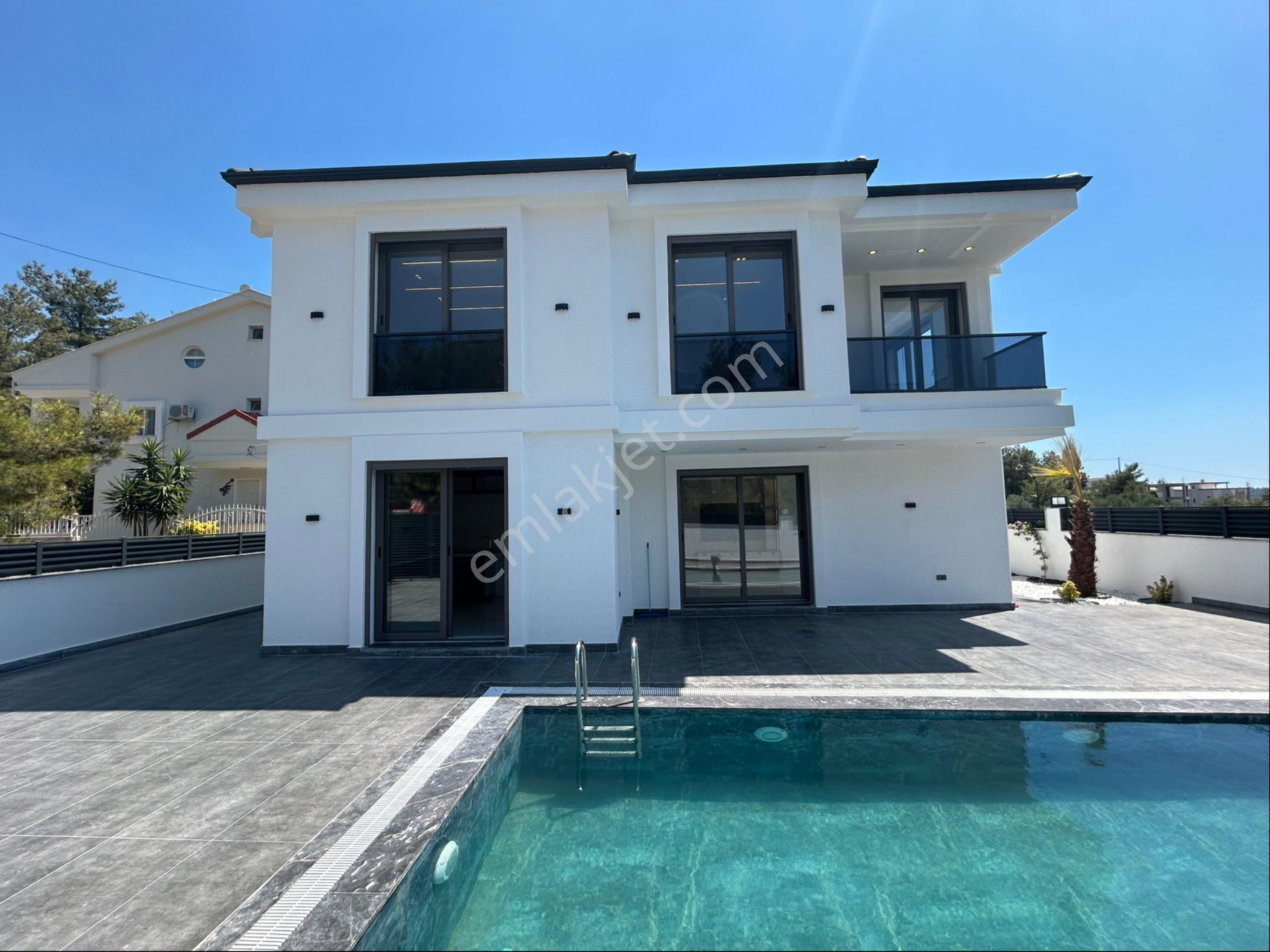 Didim Akbükte Havuzlu Villa - Görsel 2