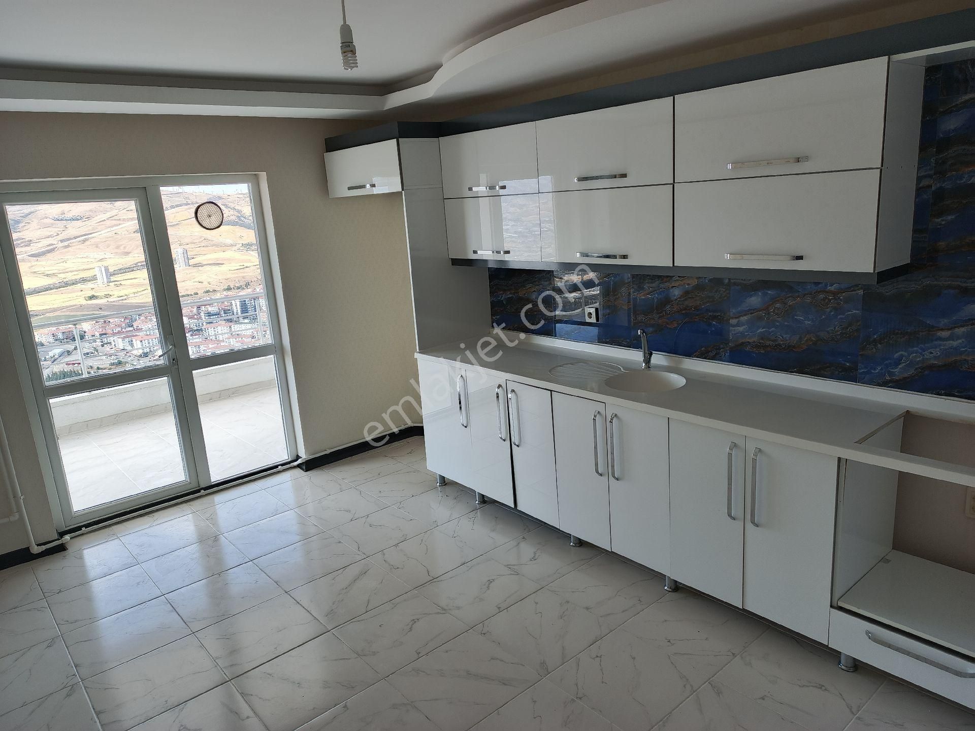 Akdoğan Emlaktan Ankara Manzaralı 4+1 Satılık Daire