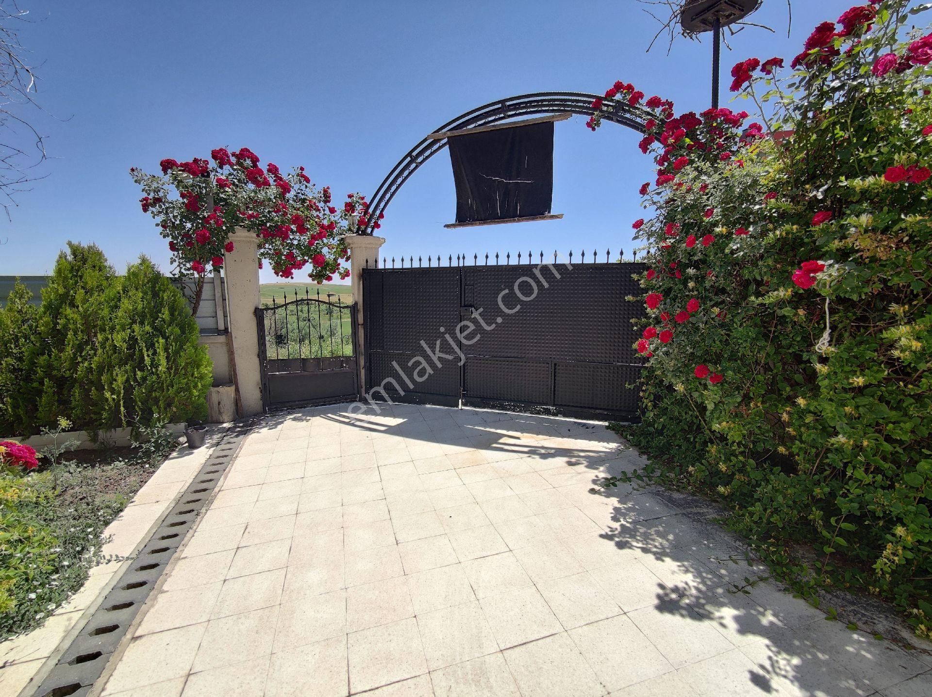 Gölbaşı Oyaca Akarsu Satılık Meyve Bahçeli Villa