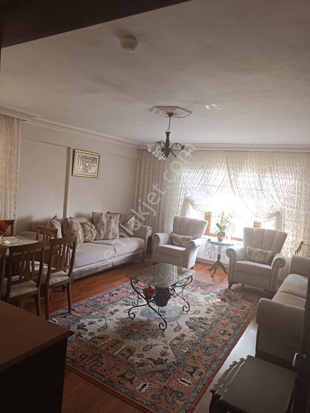 Çatak Caddesi Üzerinde 3+1 Çift Balkonlu Full Yapılı Daire