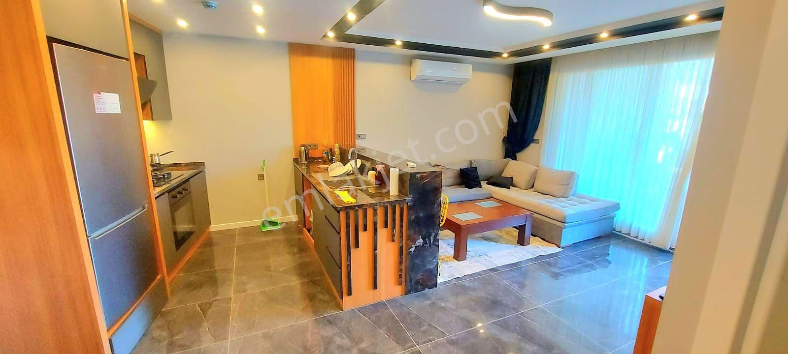 Kuşadası Merkez'de Full Eşyalı Doğalgazlı Bahçeli Çok Geniş 75 M2 1+1 Daire - Görsel 9