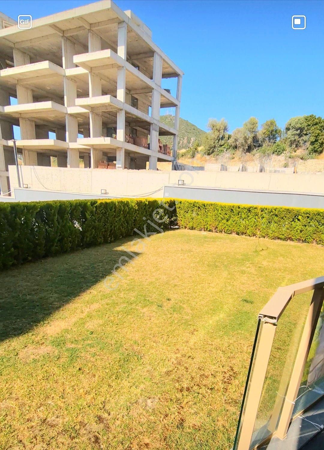 Kuşadası Merkez'de Full Eşyalı Doğalgazlı Bahçeli Çok Geniş 75 M2 1+1 Daire - Görsel 14