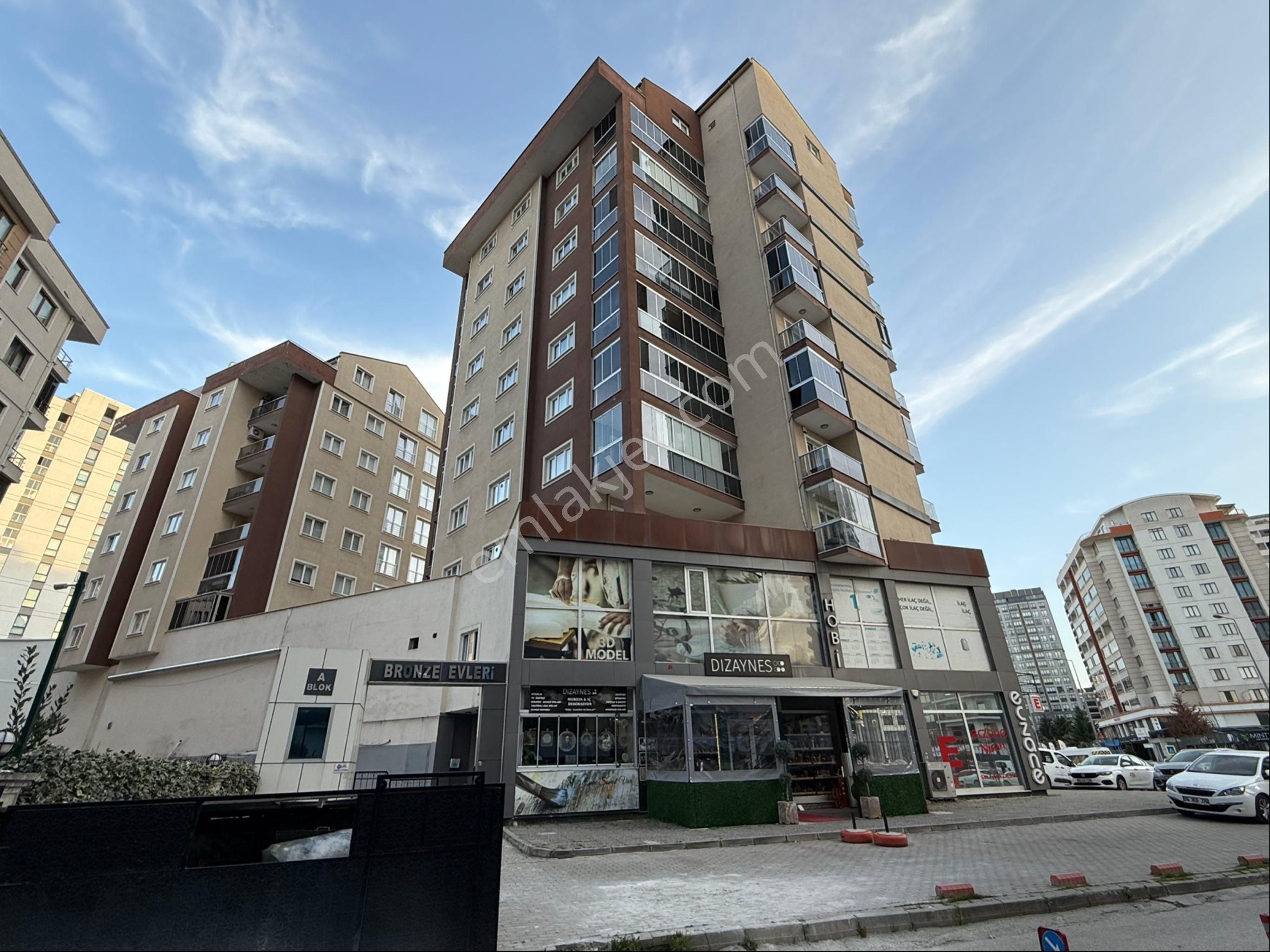 23 Nisan Mahallesinde Teraslı Dubleks Lüks 4+1 Satılık Daire