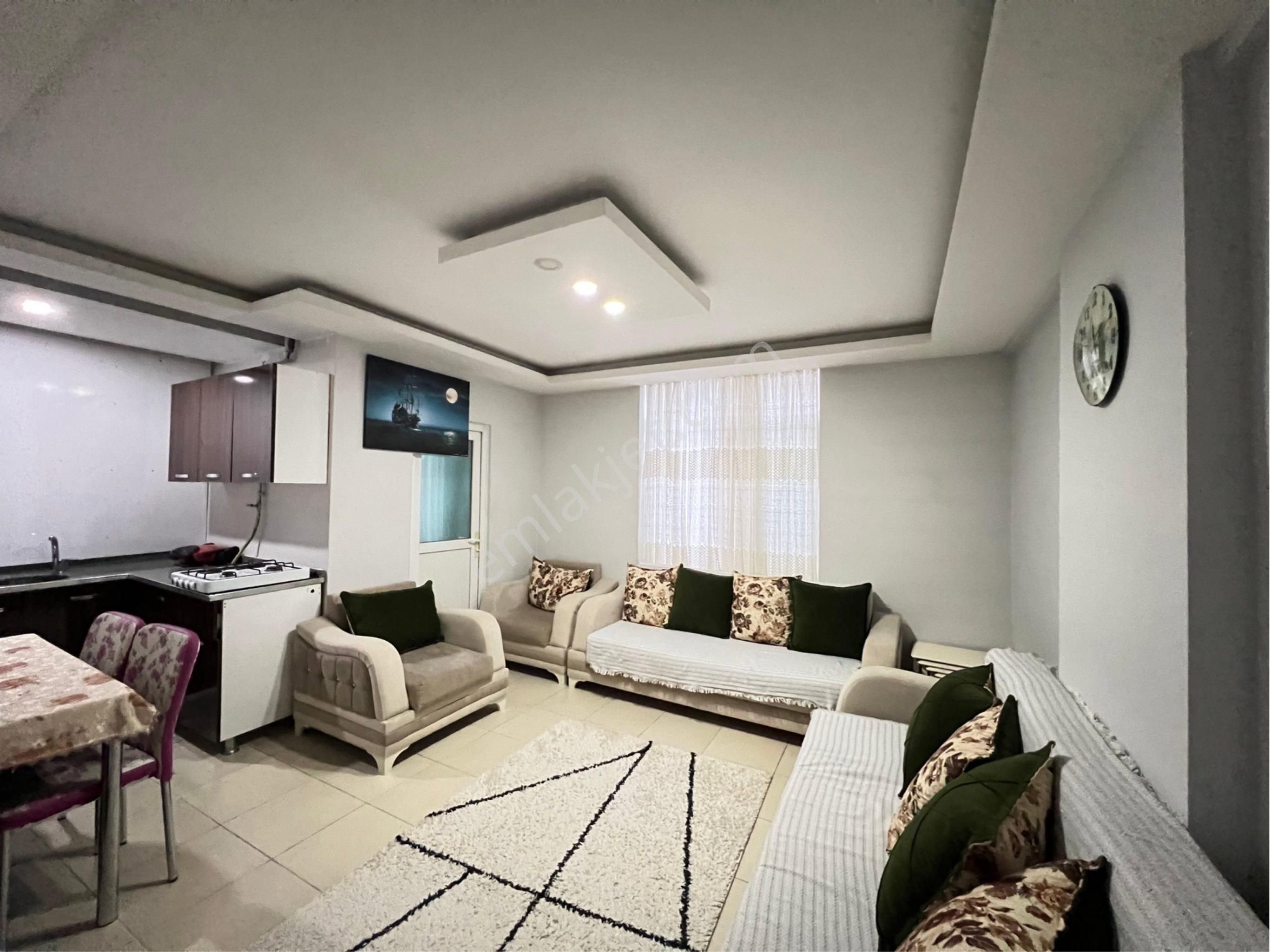 Realty World Mns2 Mehmetden Bahçelievlerde 1+1 Arakat Full Eşyalı 1+1 Kiralık Daire