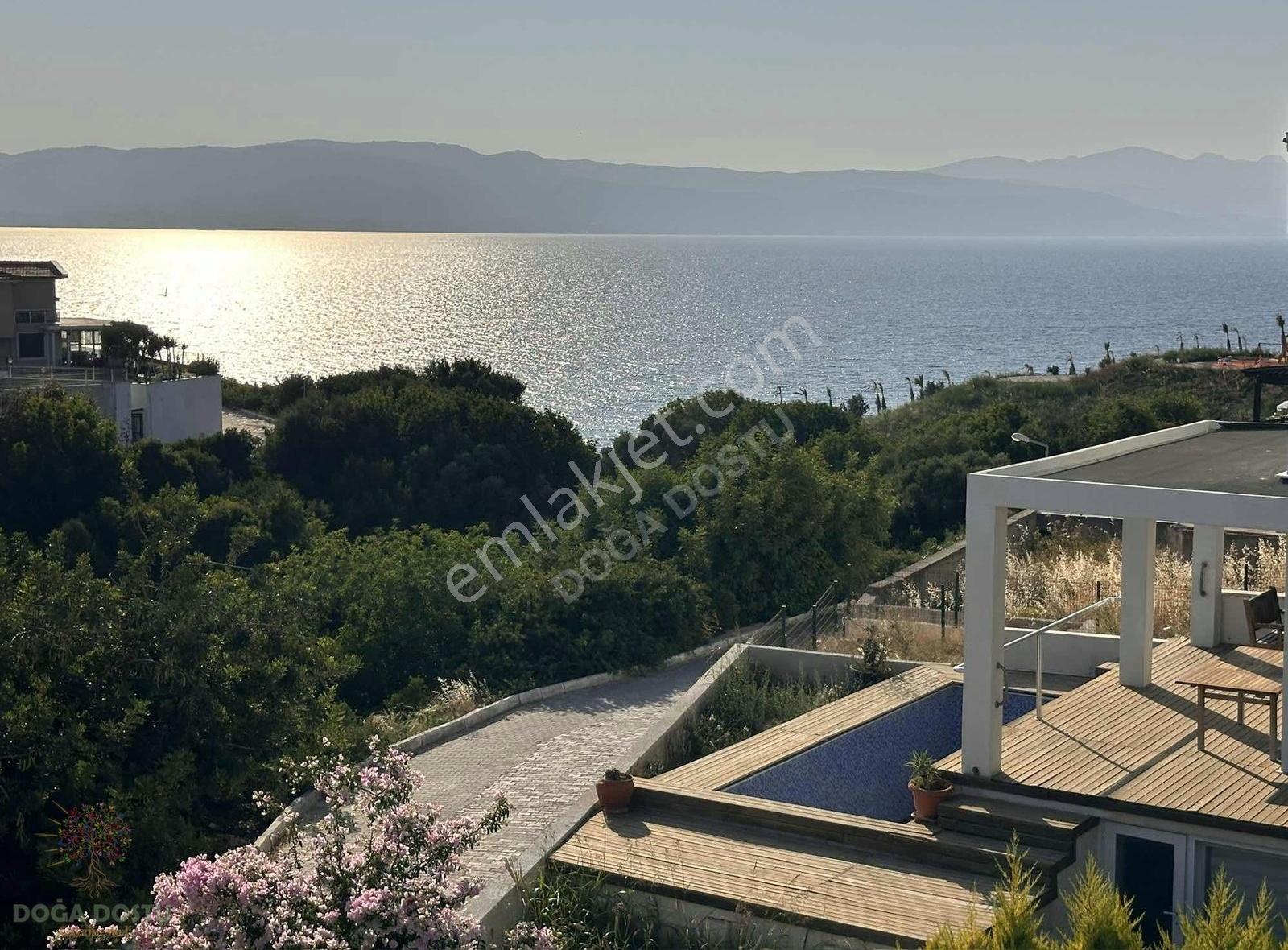 Doğa Dostu'ndan Kiralık Çeşme'de Denize Sıfır Havuzlu Villa Yazlık - Görsel 20