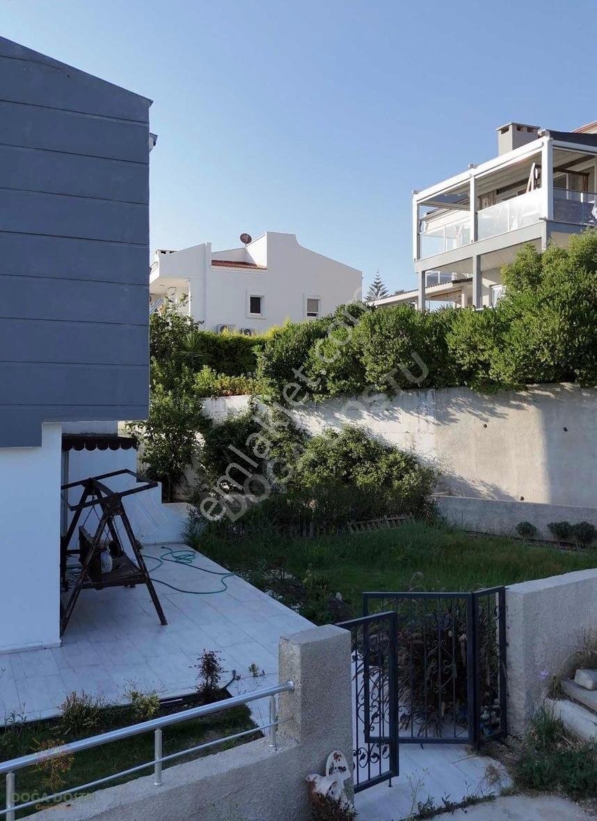 Doğa Dostu'ndan Kiralık Çeşme'de Denize Sıfır Havuzlu Villa Yazlık - Görsel 27
